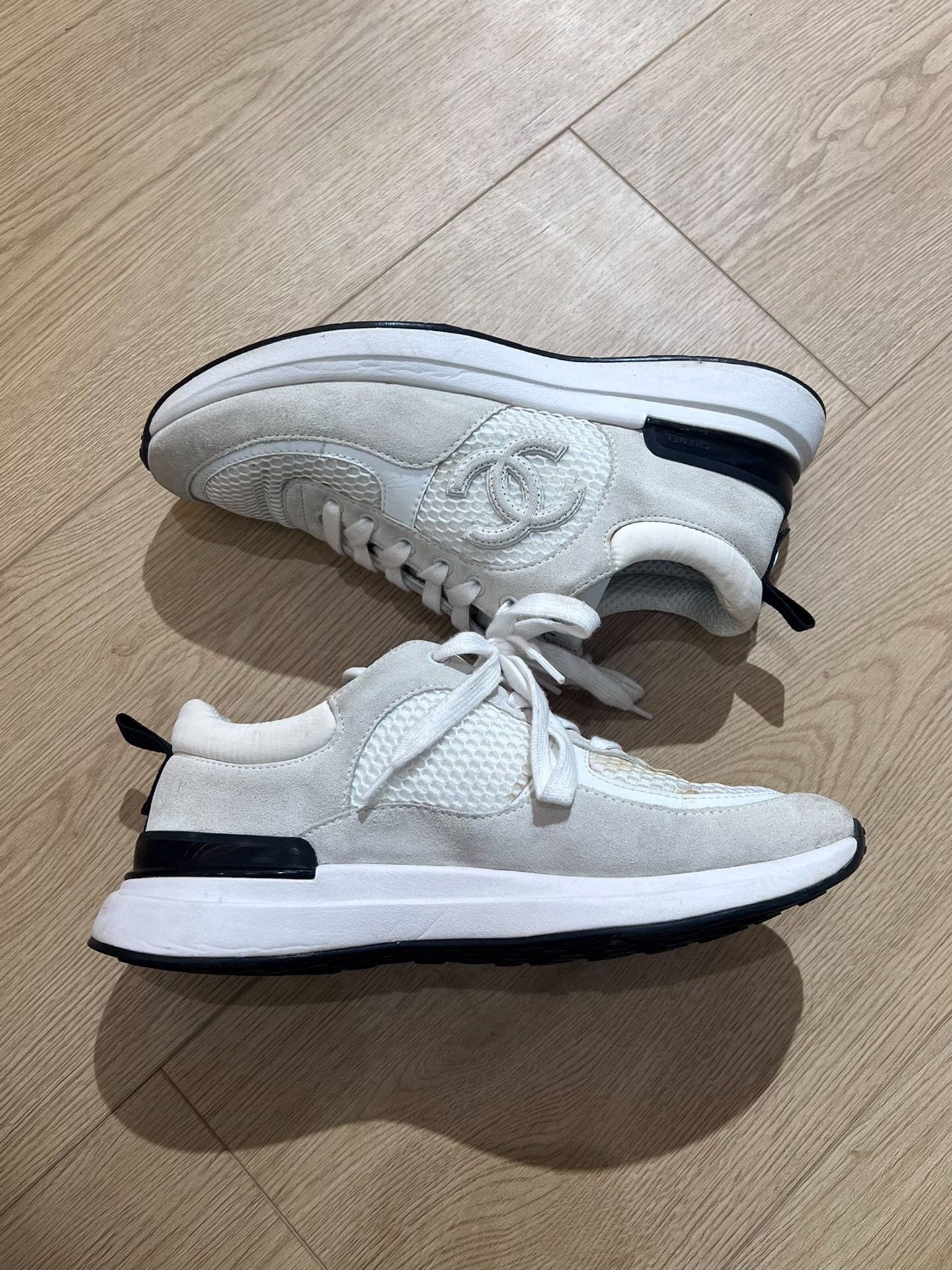 Chanel Chanel Casual White Lowtop Sneakers us_7-5 Women Size US 7.5 / IT 37.5 - 3 Thumbnail
