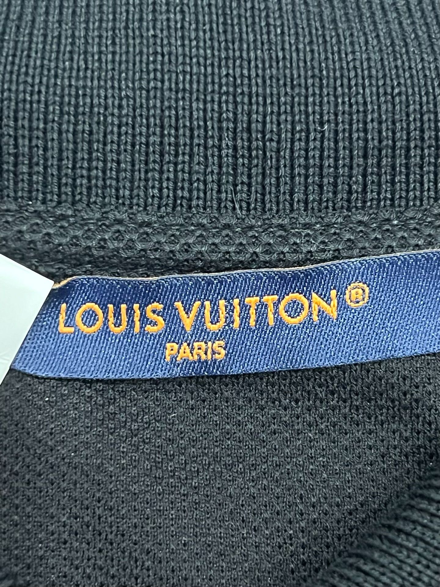 Louis Vuitton Louis Vuitton Black Polo s Men Size US S / EU 44-46 / 1 - 4 Thumbnail