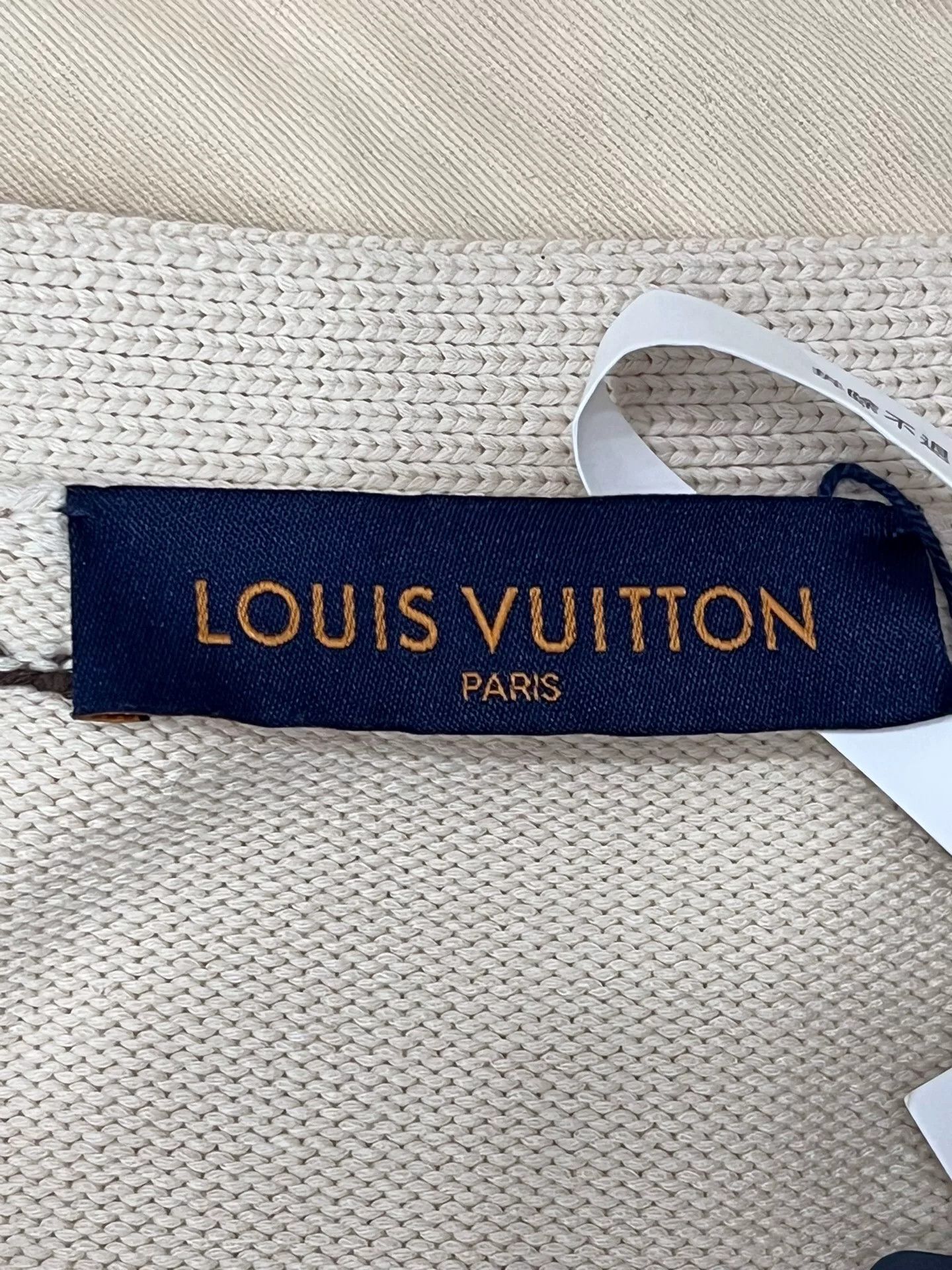 Louis Vuitton Louis Vuitton Collab Beige Sweater M Women Size M / US 6-8 / IT 42-44 - 4 Thumbnail