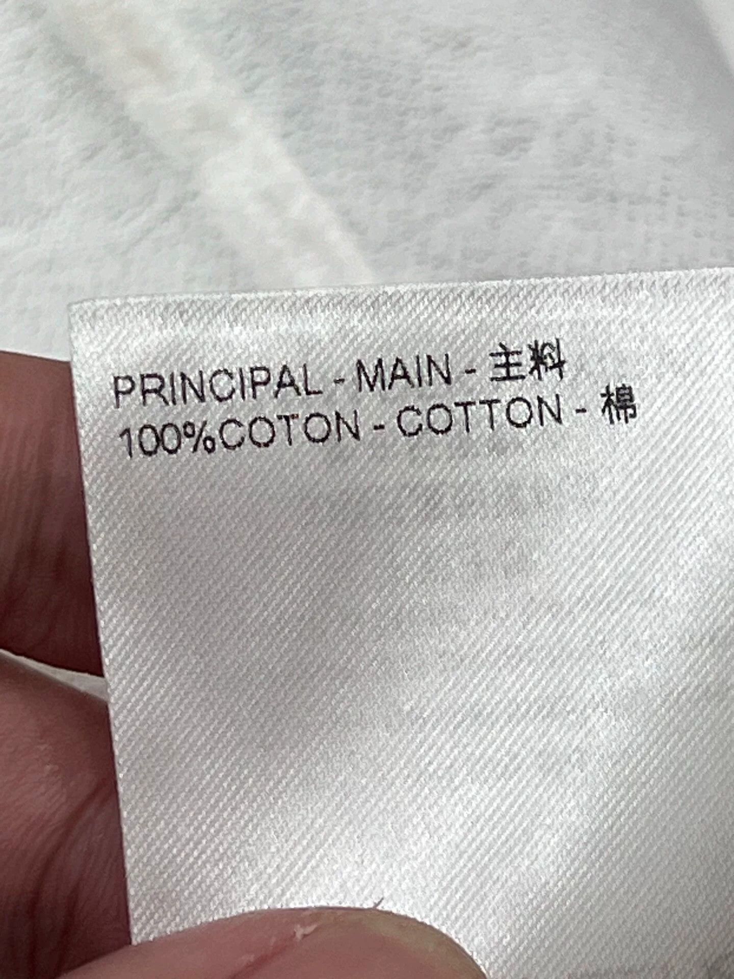 Louis Vuitton Louis Vuitton Floral White T-Shirt l Men Size US L / EU 52-54 / 3 - 6 Thumbnail