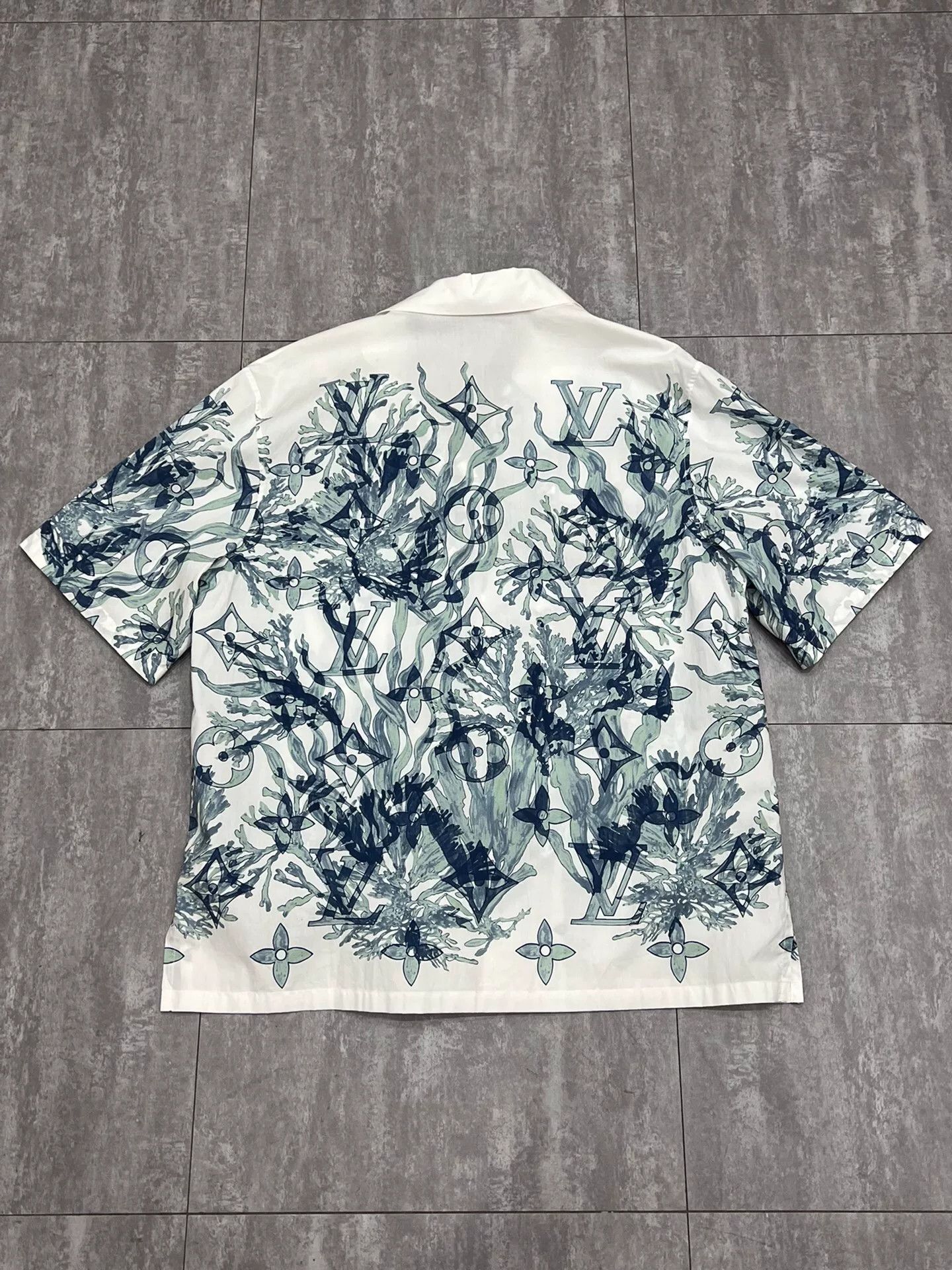 Louis Vuitton Louis Vuitton Shirt l Men Size US L / EU 52-54 / 3 - 2 Thumbnail