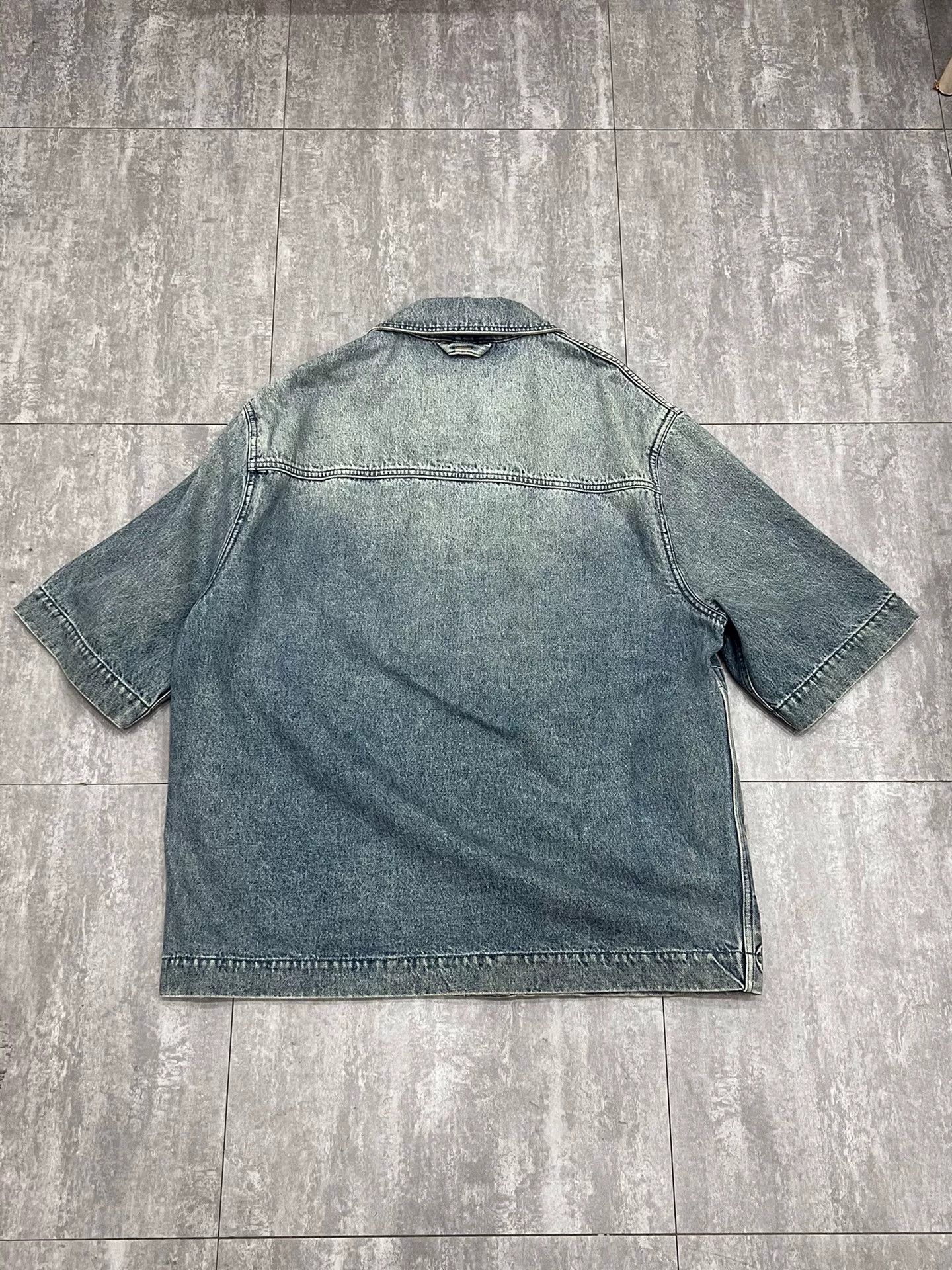 Louis Vuitton Louis Vuitton Denim Shirt xxl Men Size US XXL / EU 58 / 5 - 2 Thumbnail