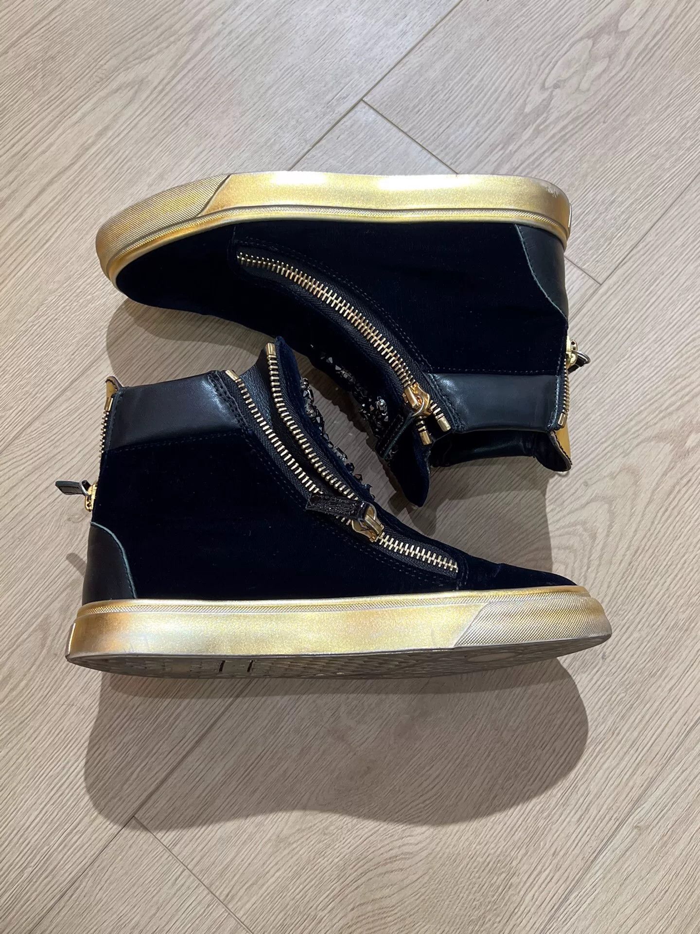Giuseppe Zanotti Giuseppe Zanotti Velvet Gold Hitop Sneakers us_6-5 Women Size US 6.5 / IT 36.5 - 4 Thumbnail