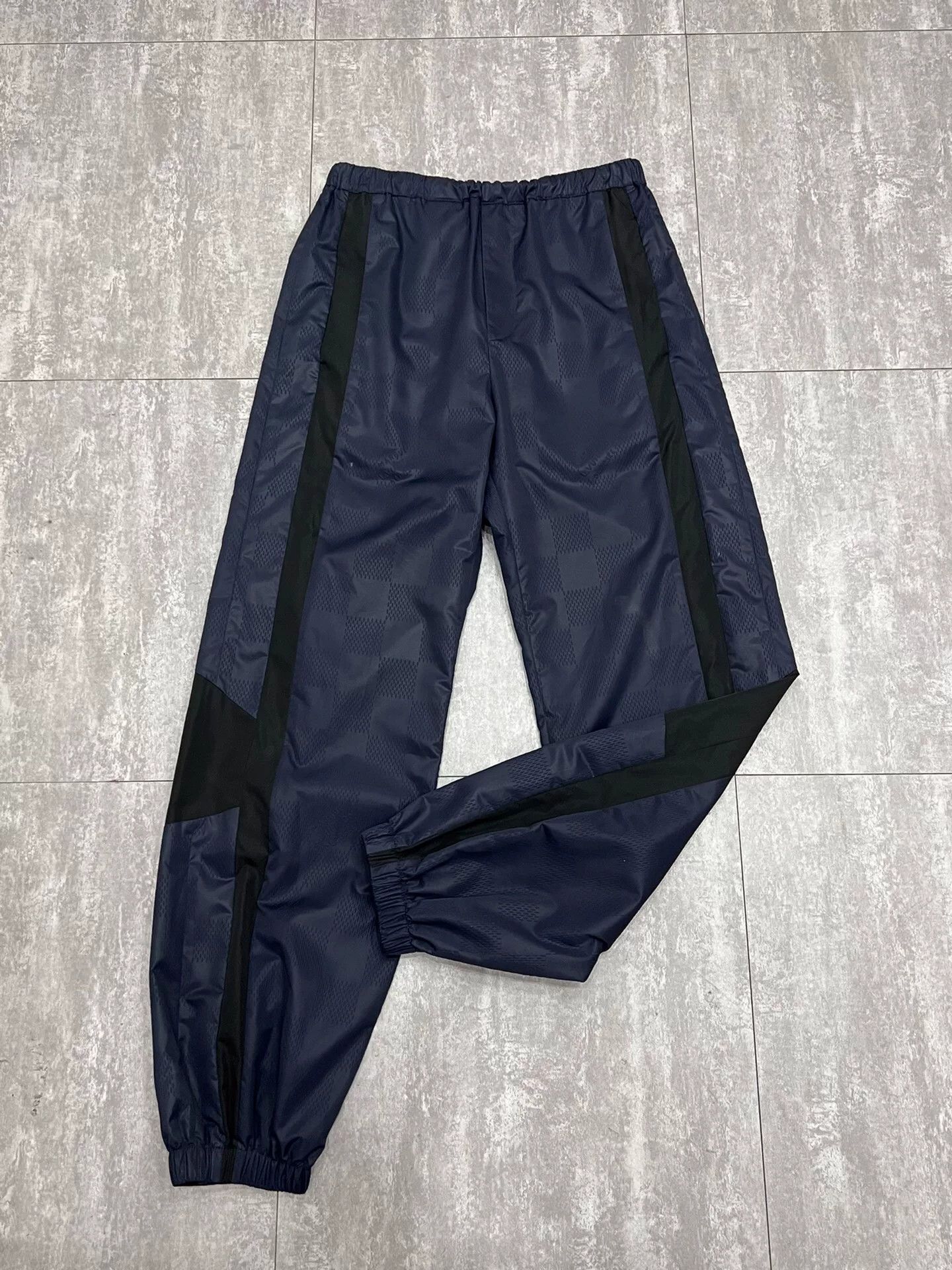 Louis Vuitton Louis Vuitton Casual Casual Pants 32 Men Size US 32 / EU 48 - 2 Thumbnail