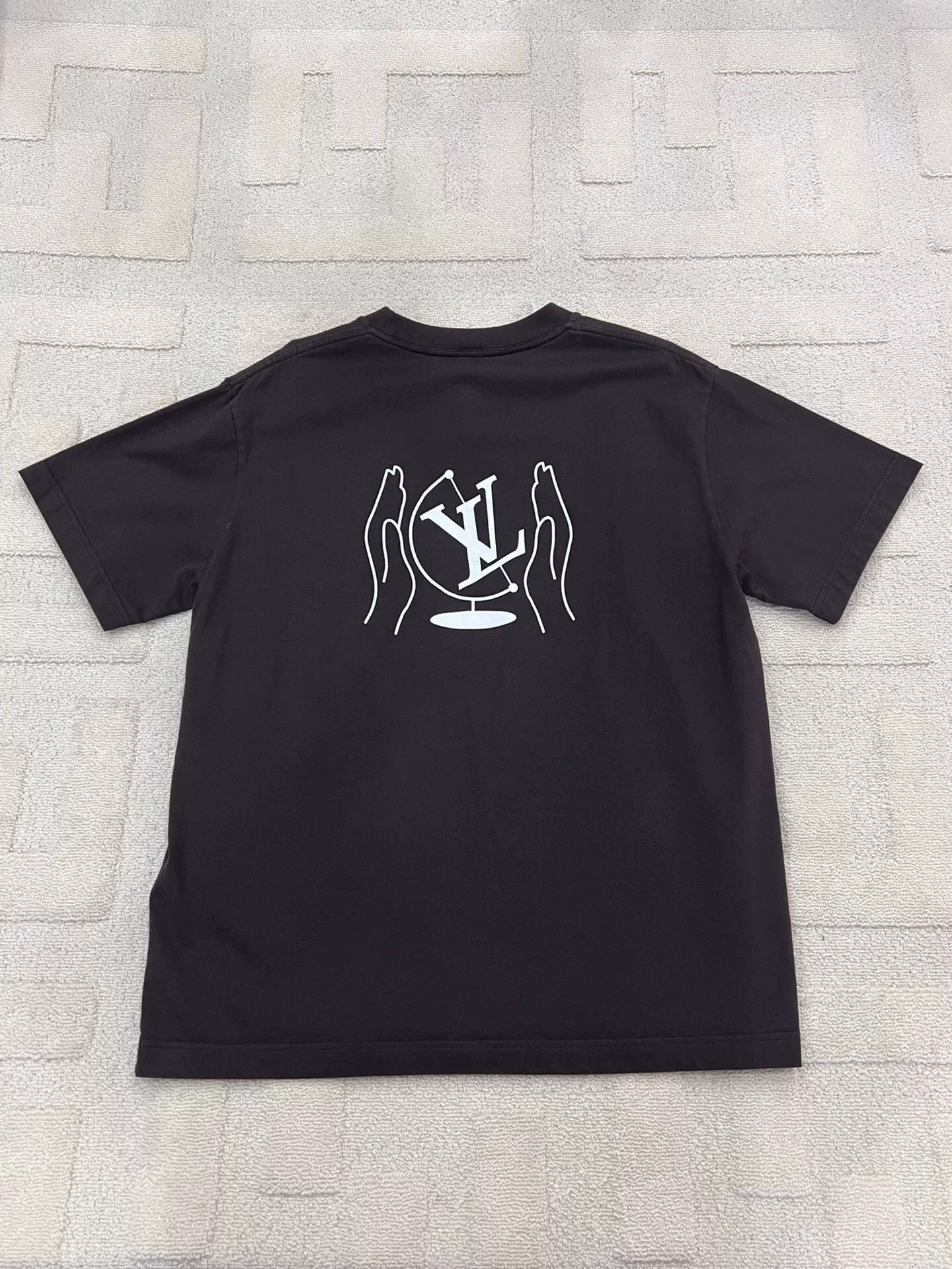 Louis Vuitton Louis Vuitton Brown T-Shirt m Men Size US M / EU 48-50 / 2 - 2 Thumbnail