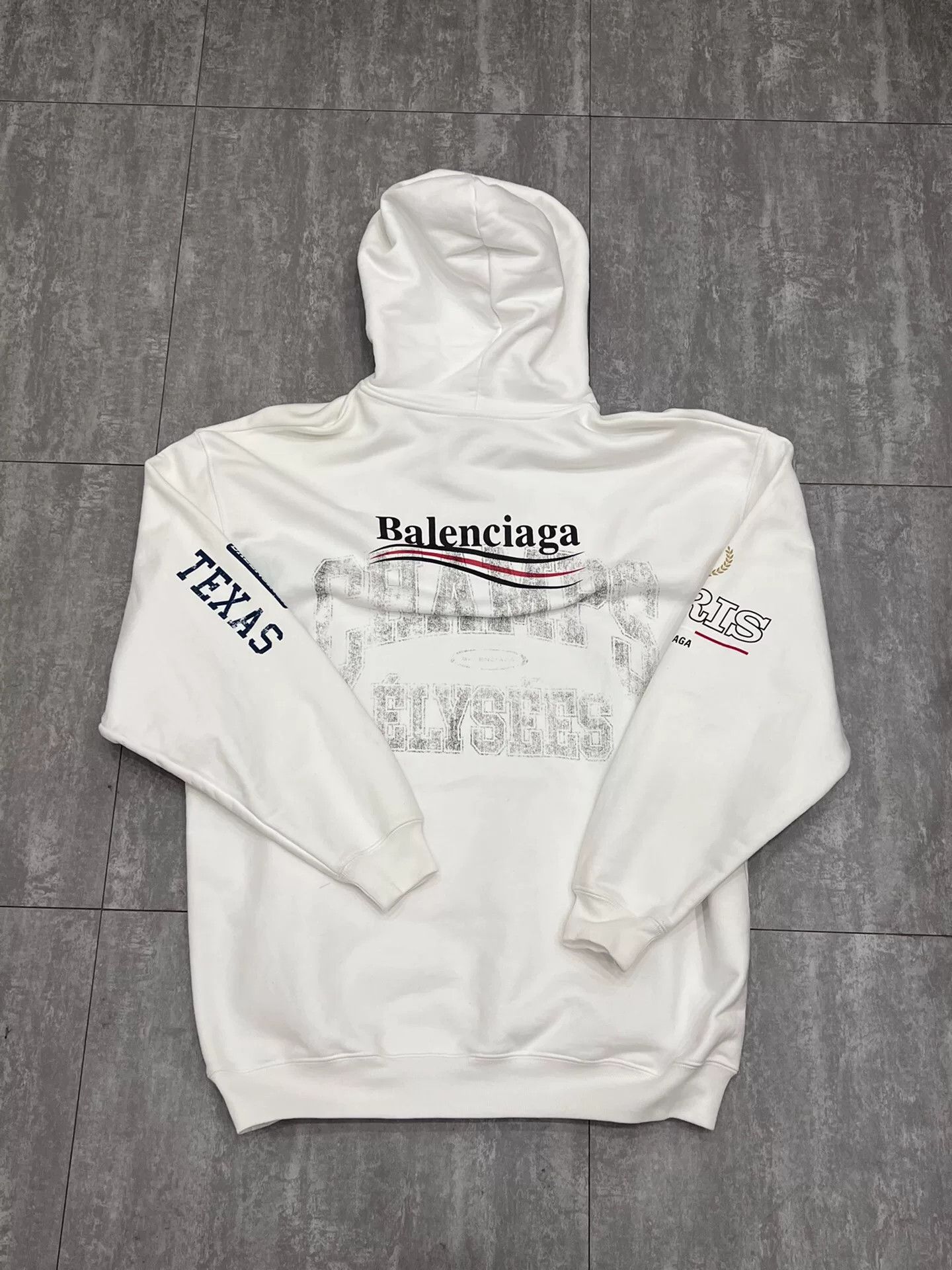 Balenciaga Balenciaga Graphic Hoodie s Men Size US S / EU 44-46 / 1 - 2 Thumbnail