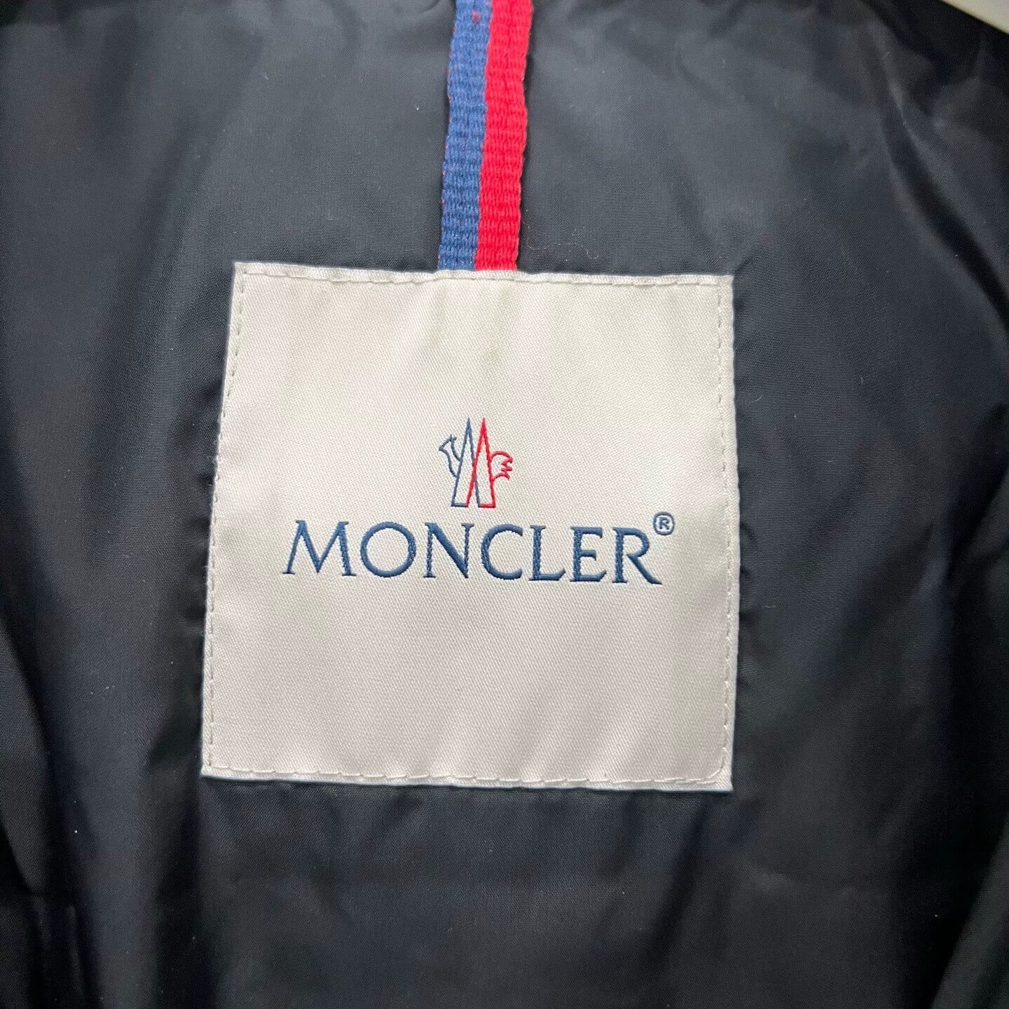 Moncler Moncler Down Cropped Black Down Jacket XS Women Size XS / US 0-2 / IT 36-38 - 6 Thumbnail