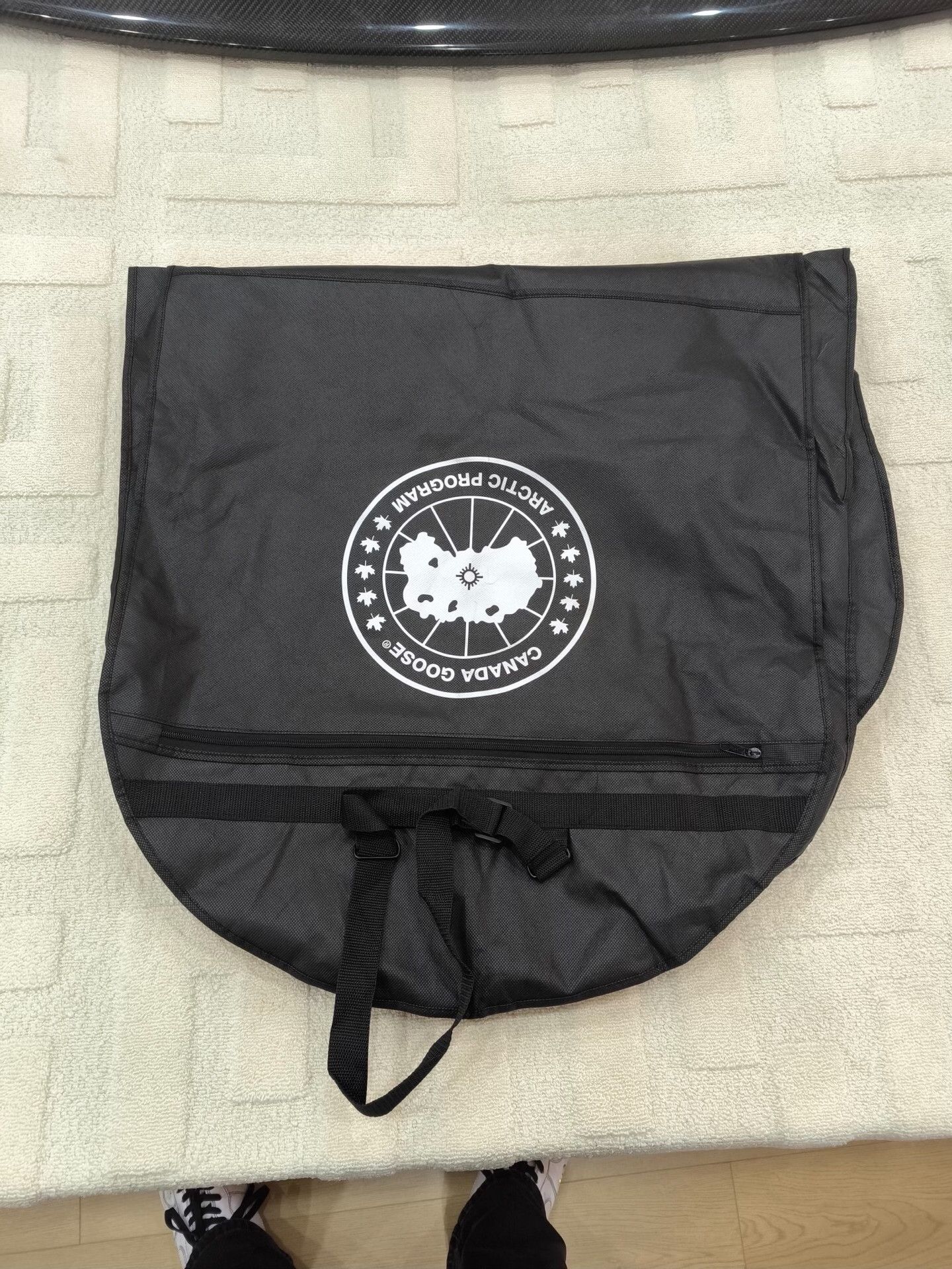 Canada Goose Canada Goose White Heavy Coat l Men Size US L / EU 52-54 / 3 - 9 Thumbnail