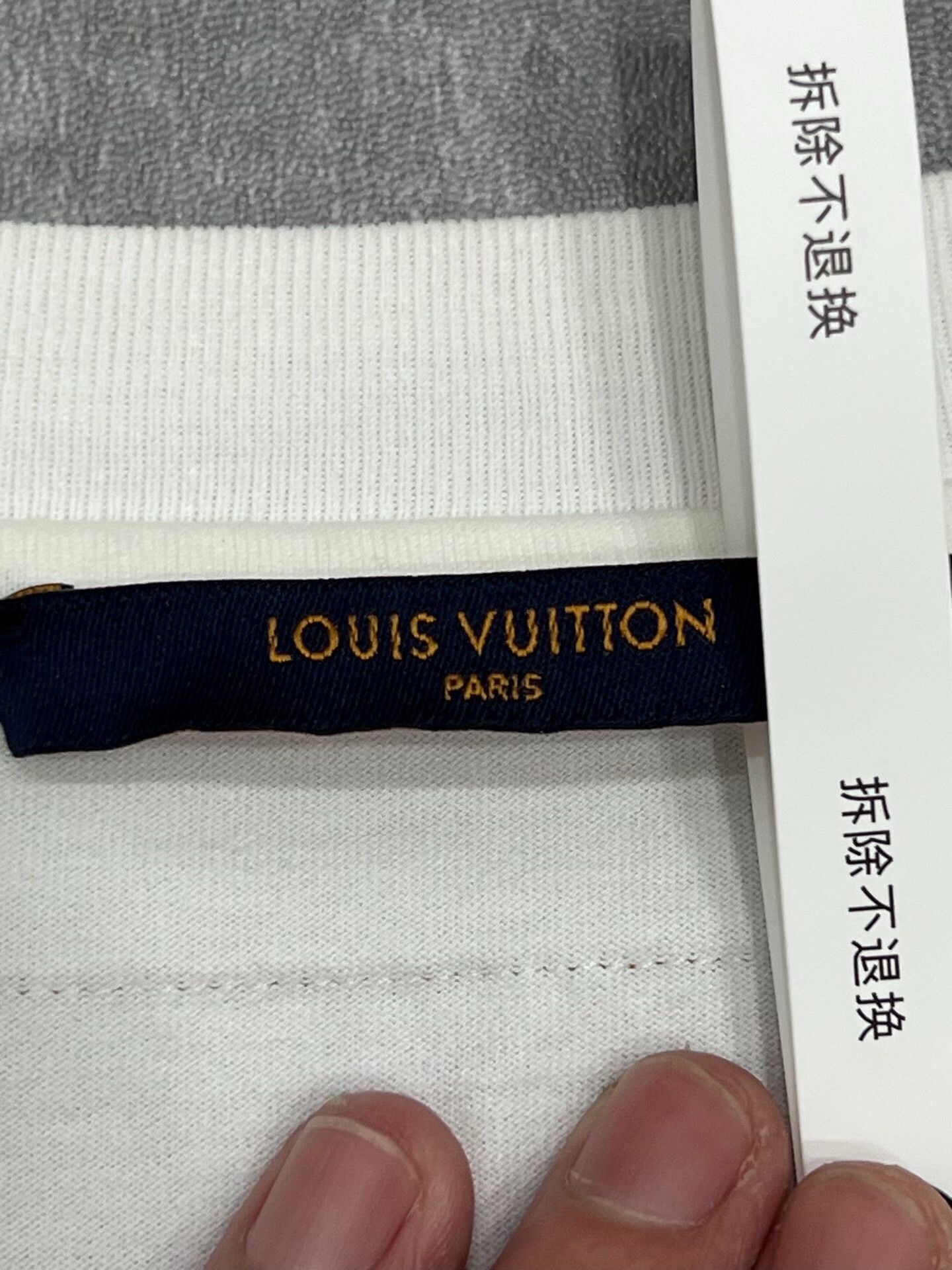 Louis Vuitton Louis Vuitton Retro White T-Shirt xxl Men Size US XXL / EU 58 / 5 - 4 Thumbnail