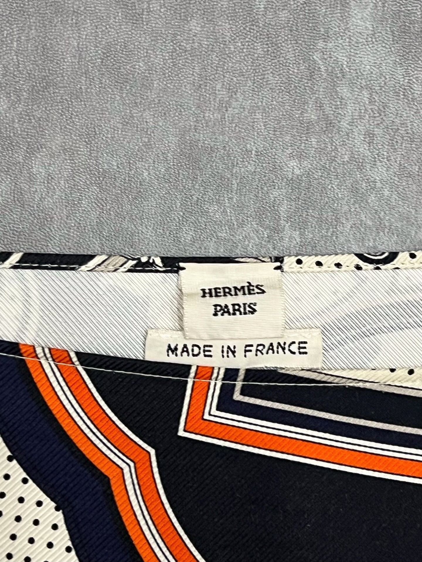 Hermes Hermes Silk Printed T-Shirt S Women Size S / US 4 / IT 40 - 4 Thumbnail