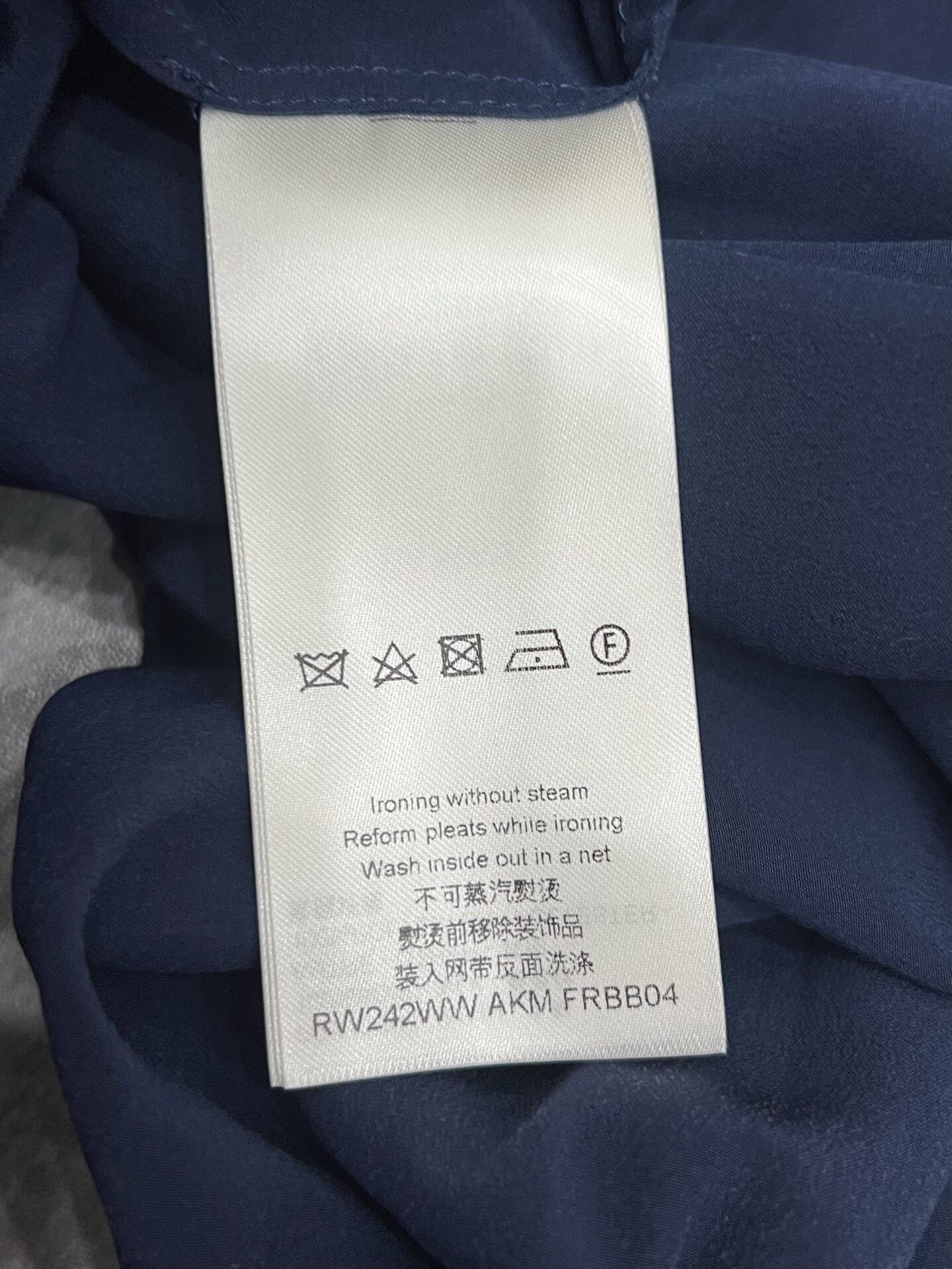 Louis Vuitton Louis Vuitton Blue T-Shirt S Women Size S / US 4 / IT 40 - 6 Thumbnail