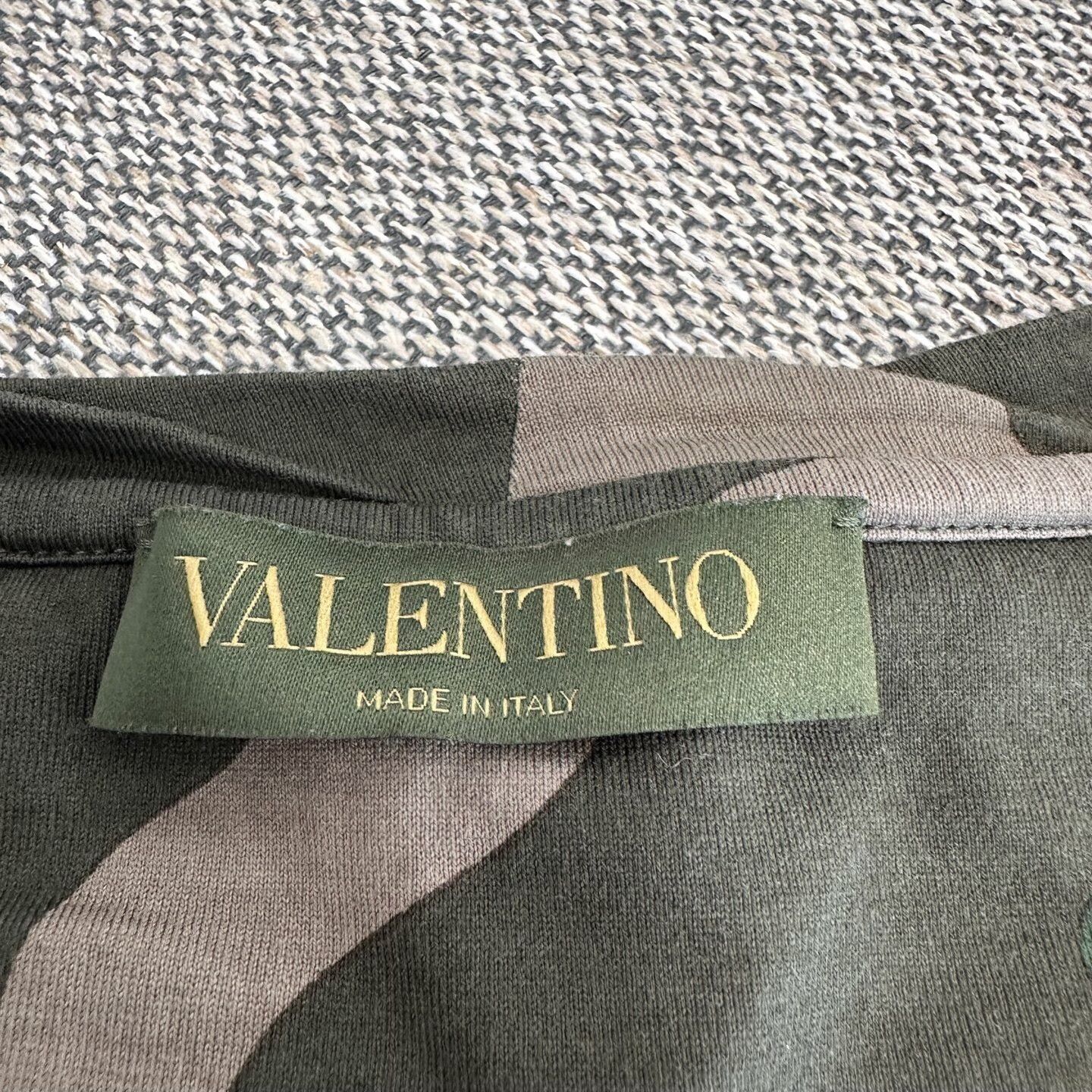 Valentino Valentino Camo Printed T-Shirt S Women Size S / US 4 / IT 40 - 3 Thumbnail