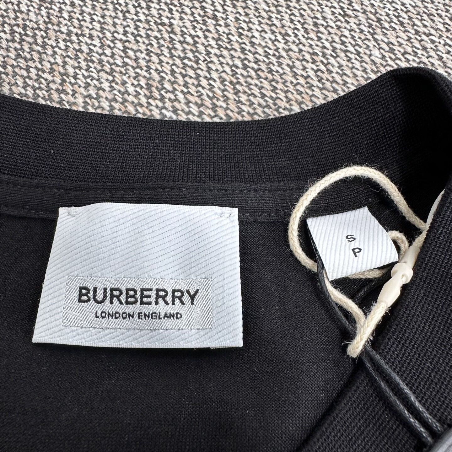 Burberry Burberry Embroidered Oversized T-Shirt s Men Size US S / EU 44-46 / 1 - 3 Thumbnail