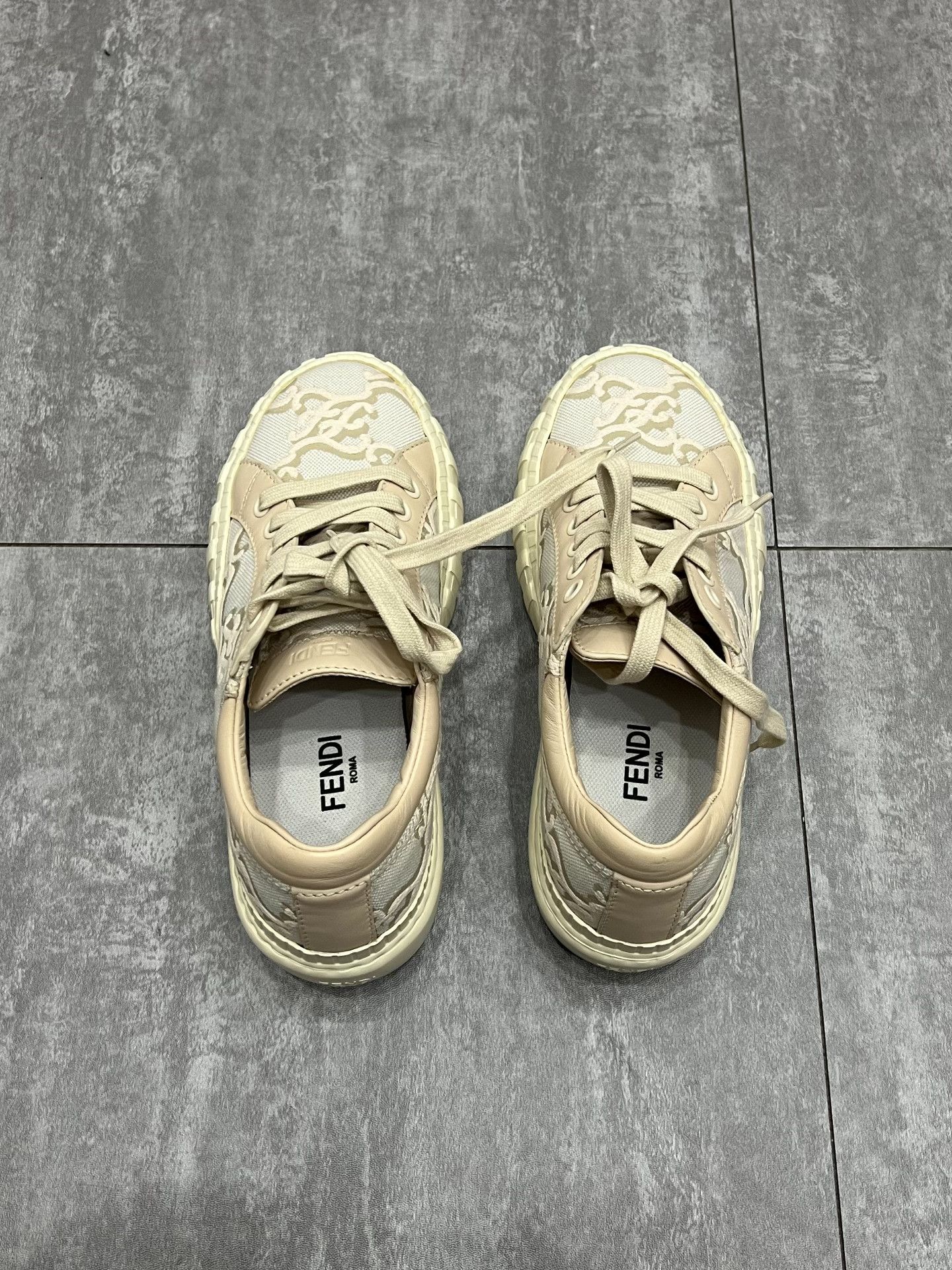 Fendi Fendi Lowtop Sneakers us_6 Women Size US 6 / IT 36 - 2 Thumbnail