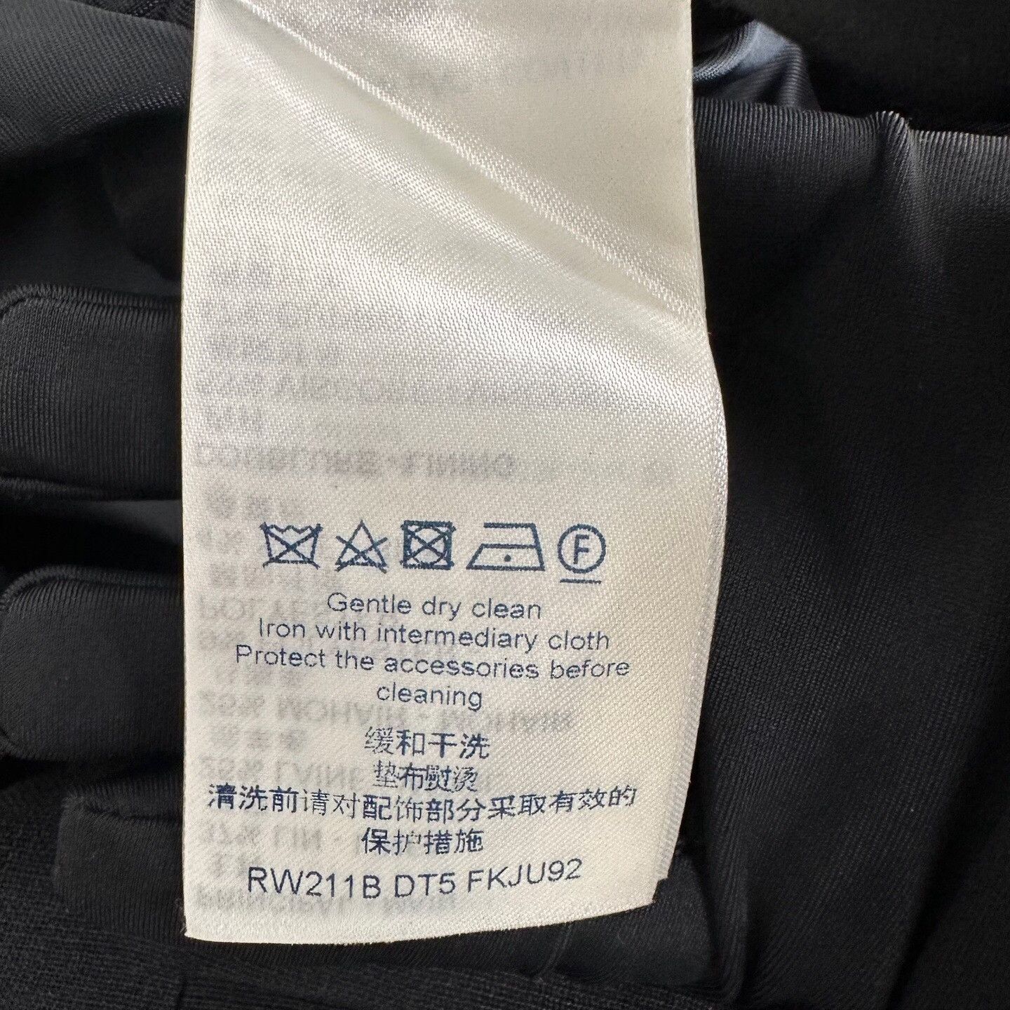 Louis Vuitton Louis Vuitton Casual Skirt 26 Women Size 26" / US 2 / IT 38 - 4 Thumbnail