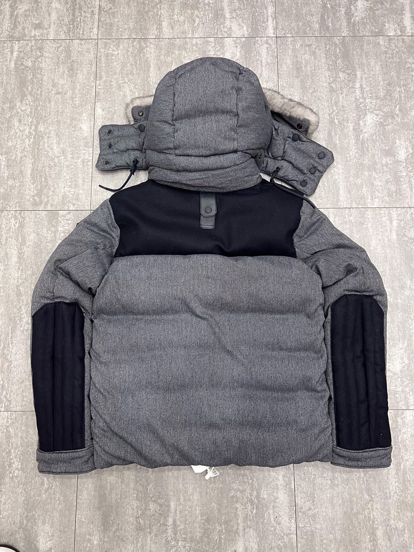 Moncler Moncler Down Long Gray Heavy Coat m Men Size US M / EU 48-50 / 2 - 2 Thumbnail