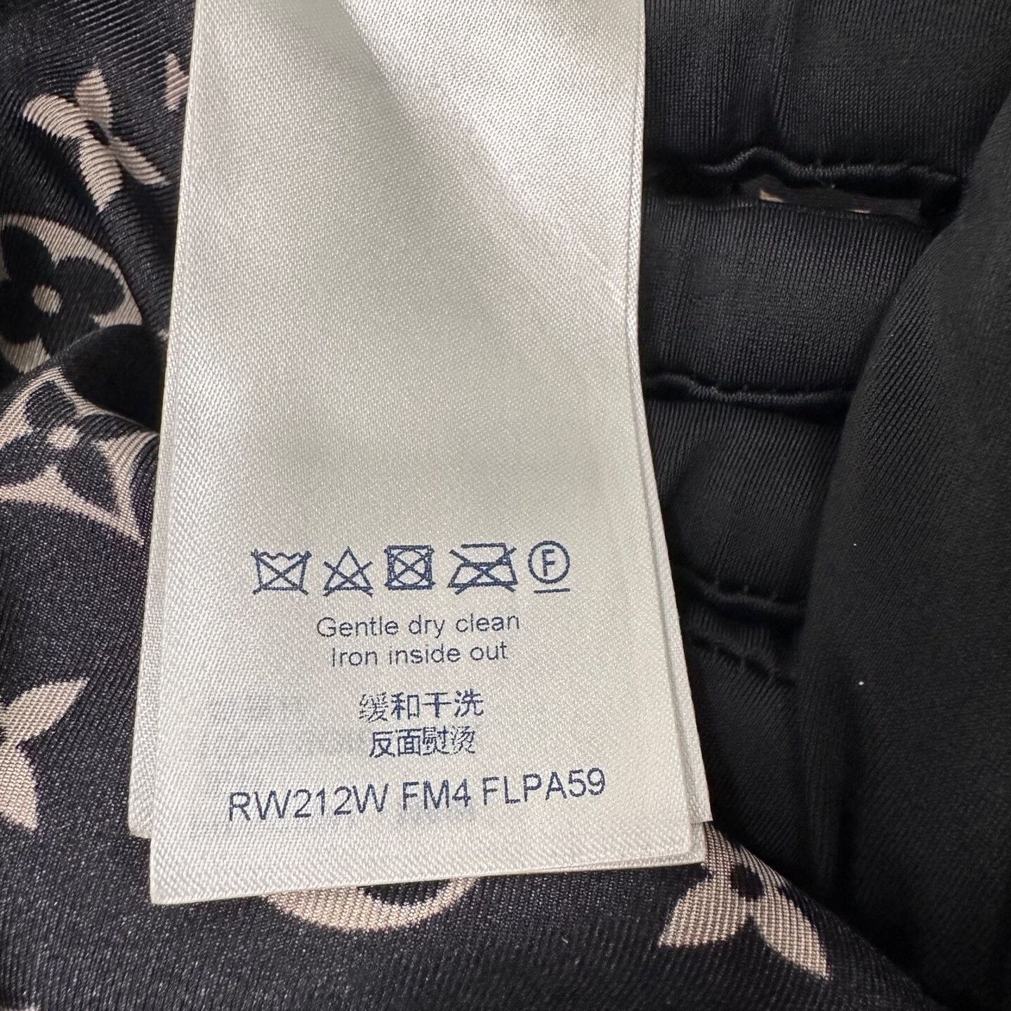 Louis Vuitton Louis Vuitton Silk Pants 24 Women Size 24" / US 00 / IT 34 - 4 Thumbnail