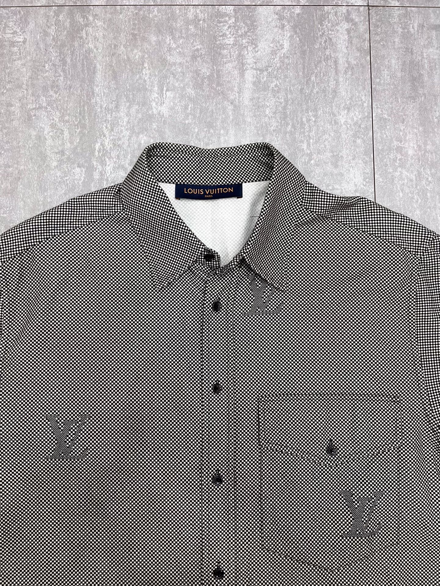 Louis Vuitton Louis Vuitton Embroidered Gray Shirt m Men Size US M / EU 48-50 / 2 - 3 Thumbnail