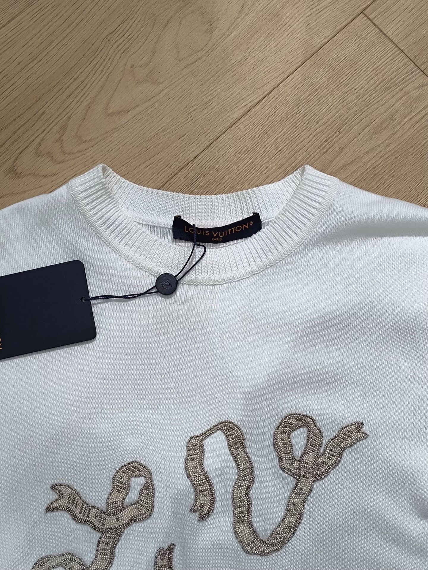 Louis Vuitton Louis Vuitton Limited White T-Shirt l Men Size US L / EU 52-54 / 3 - 3 Thumbnail