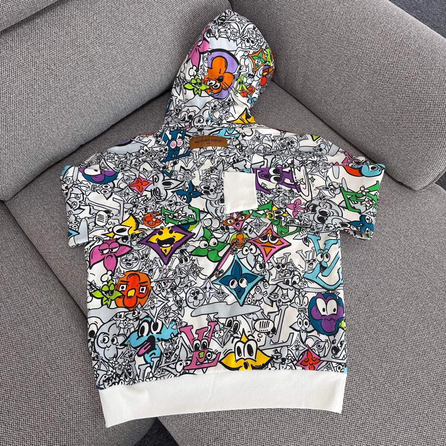 Louis Vuitton Louis Vuitton Hoodie s Men Size US S / EU 44-46 / 1 - 2 Thumbnail