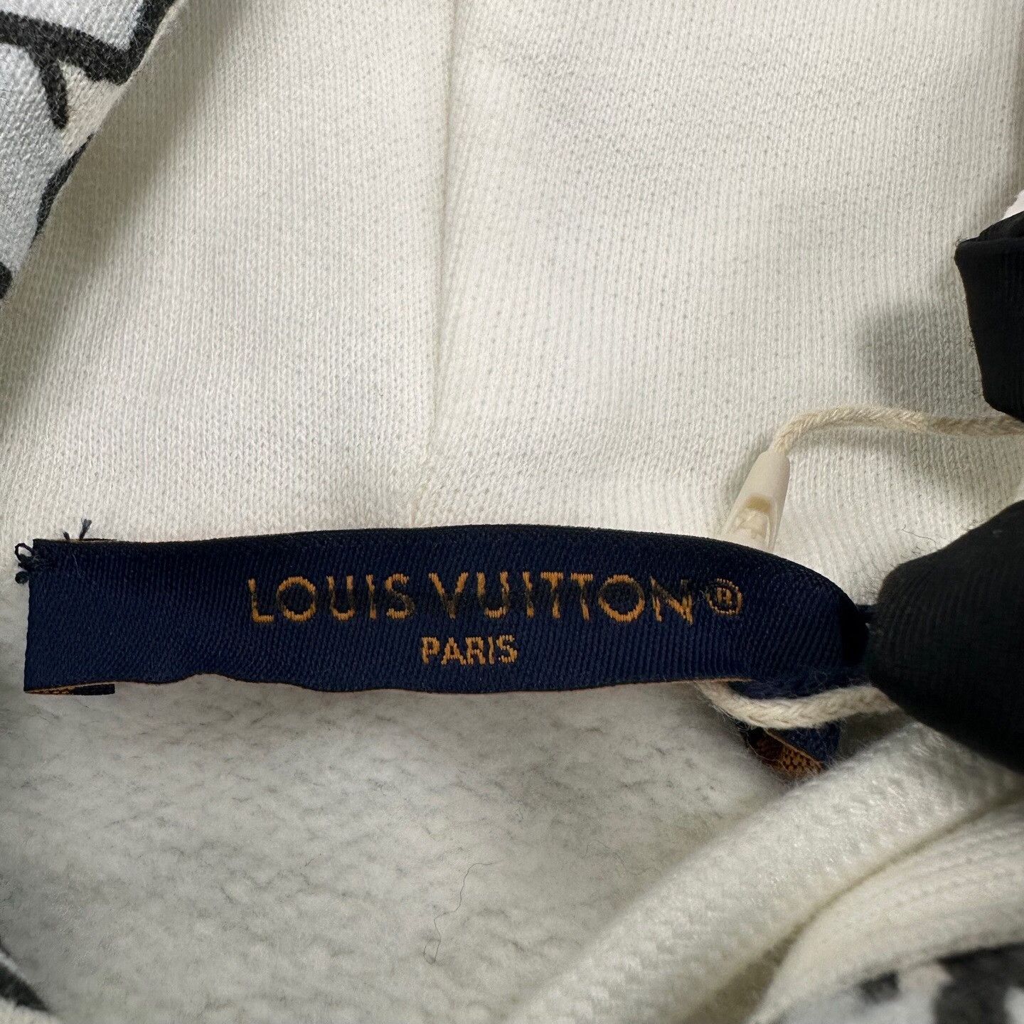 Louis Vuitton Louis Vuitton Hoodie s Men Size US S / EU 44-46 / 1 - 3 Thumbnail