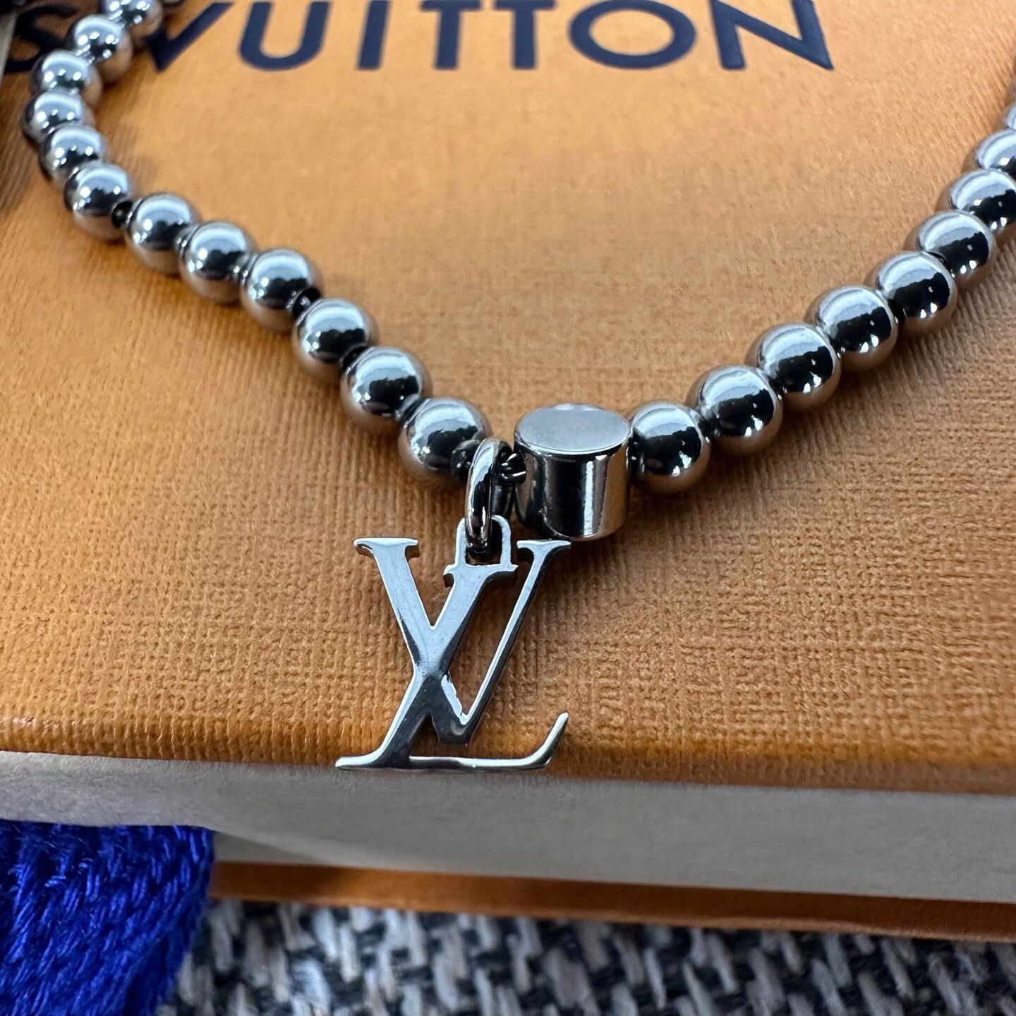 Louis Vuitton Louis Vuitton Metallic Gold Jewelry S Men Size ONE SIZE - 3 Thumbnail