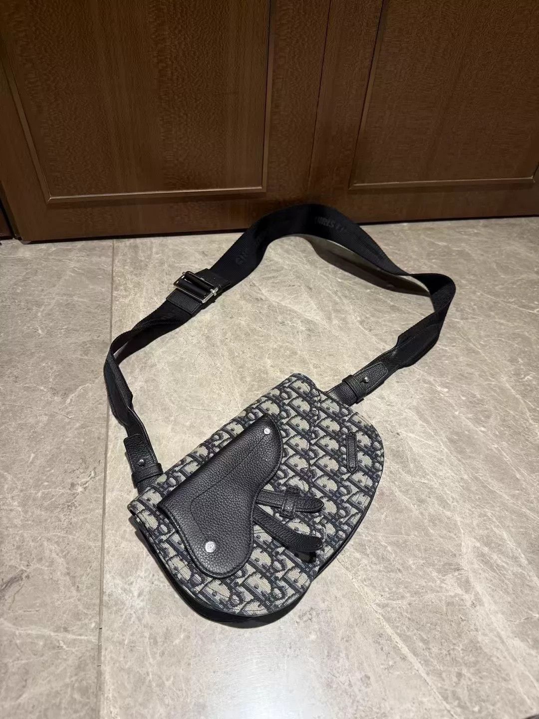 Dior Dior Embroidered Shoulder Bag 41 Women Size ONE SIZE - 2 Thumbnail