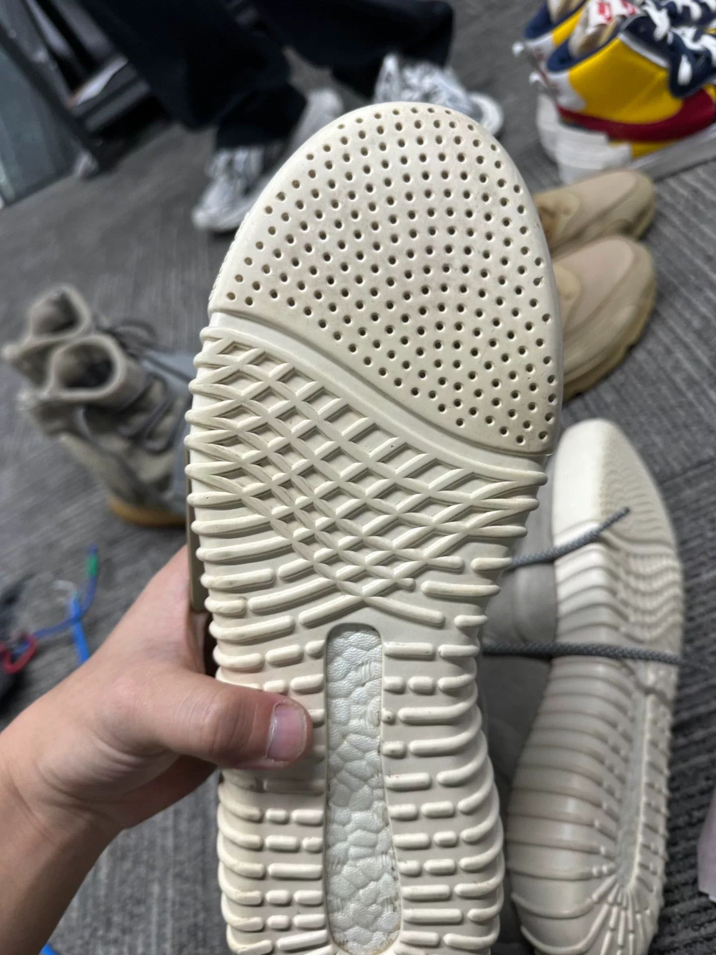 Adidas Adidas YEEZY White Hitop Sneakers 44 Men Size US 10.5 / EU 43-44 - 2 Thumbnail