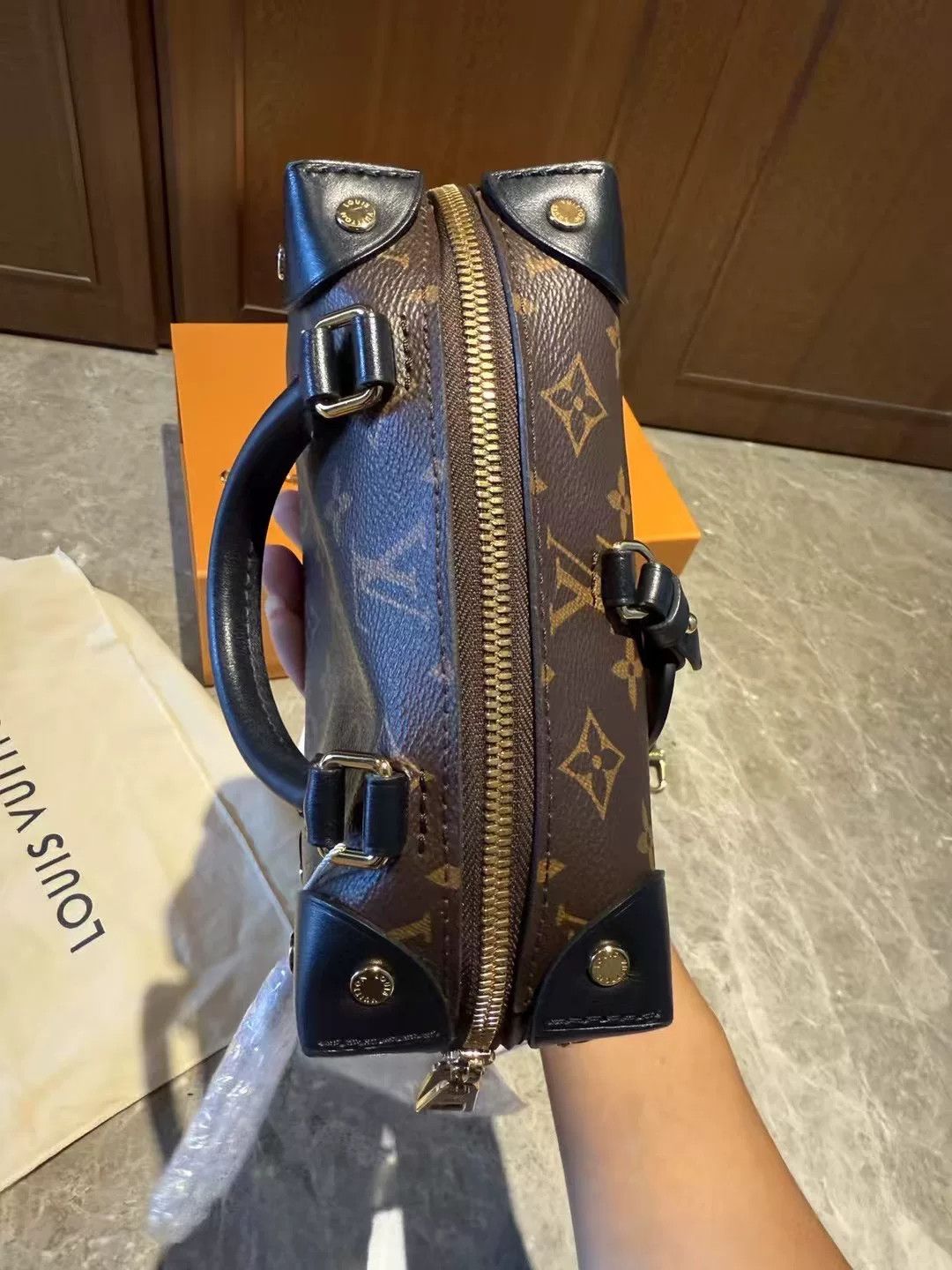 Louis Vuitton Louis Vuitton Shoulder Bag M Women Size ONE SIZE - 5 Thumbnail