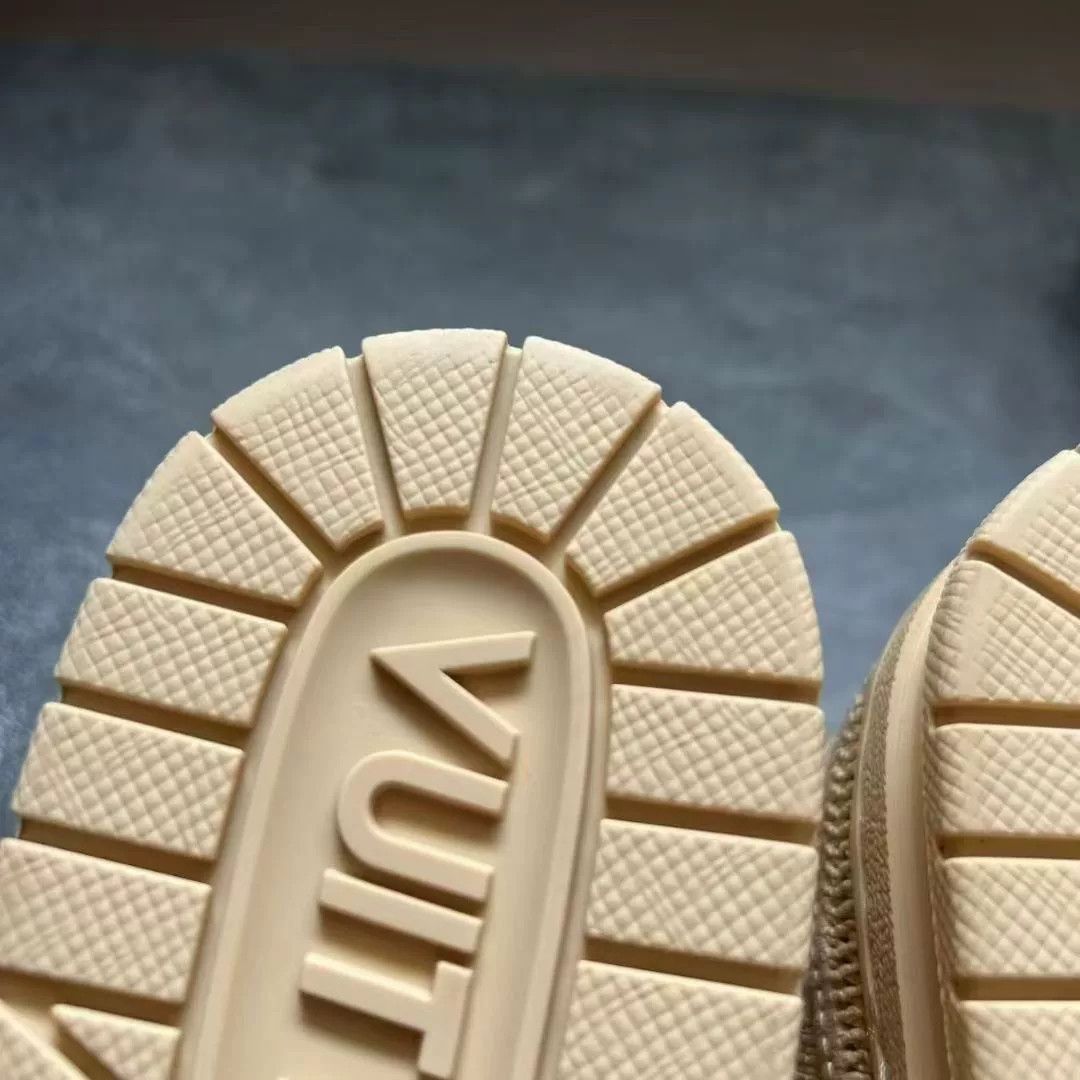 Louis Vuitton Louis Vuitton Training Beige Lowtop Sneakers 37 Women Size US 6.5 / IT 36.5 - 8 Thumbnail