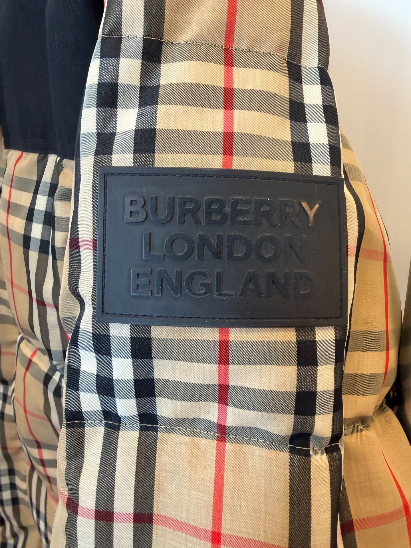 Burberry Burberry Down Plaid Beige Down Jacket XS Women Size XS / US 0-2 / IT 36-38 - 2 Thumbnail