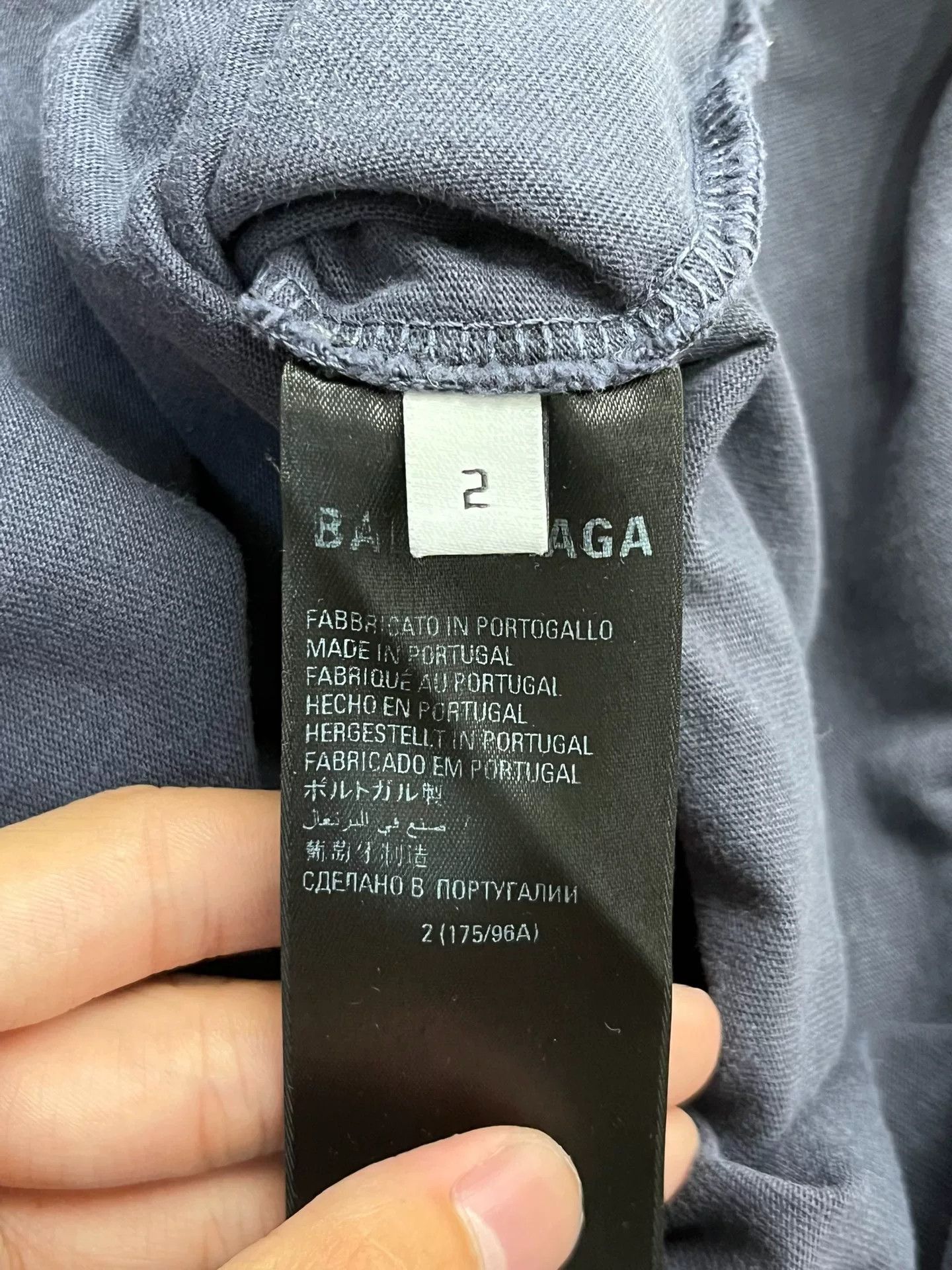 Balenciaga Balenciaga T-Shirt 2 Men Size US XS / EU 42 / 0 - 4 Thumbnail