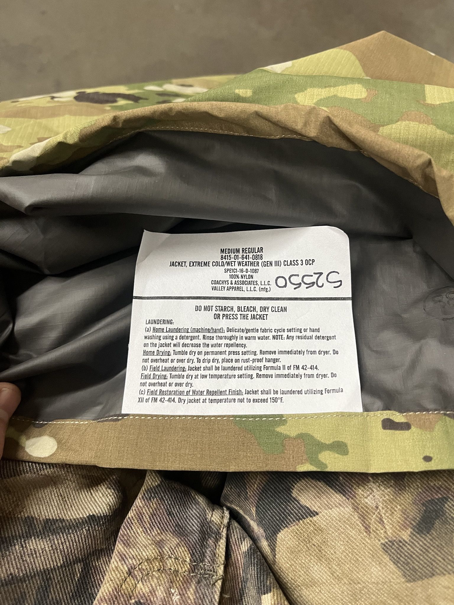 Vintage Vintage Military Multicam Extreme Wind Water Proof Light Jacket Size Medium Regular Size US M / EU 48-50 / 2 - 3 Thumbnail