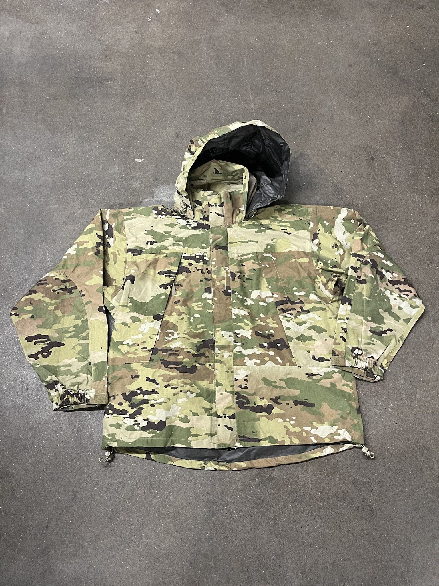 Vintage Vintage Military Multicam Extreme Wind Water Proof Light Jacket Size Medium Regular Size US M / EU 48-50 / 2 - 4 Thumbnail