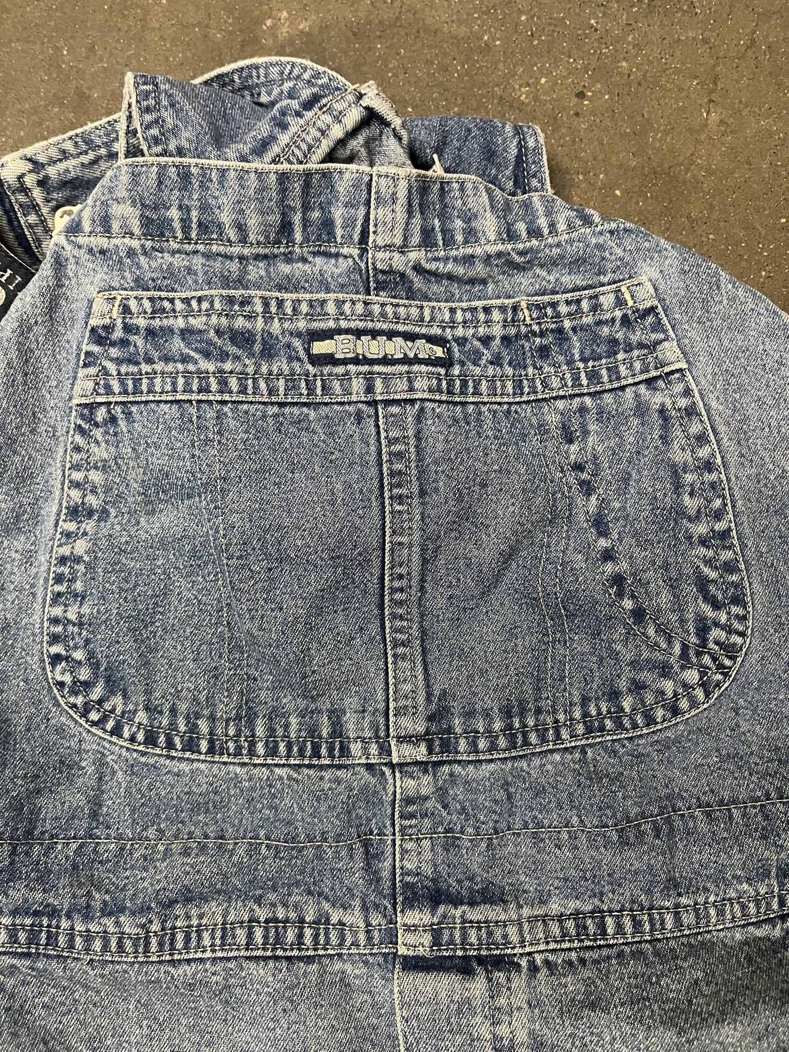 Other × Vintage Vintage 1990s BUM Equipment Denim Overall Shorts Size XL Size US 38 / EU 54 - 3 Thumbnail