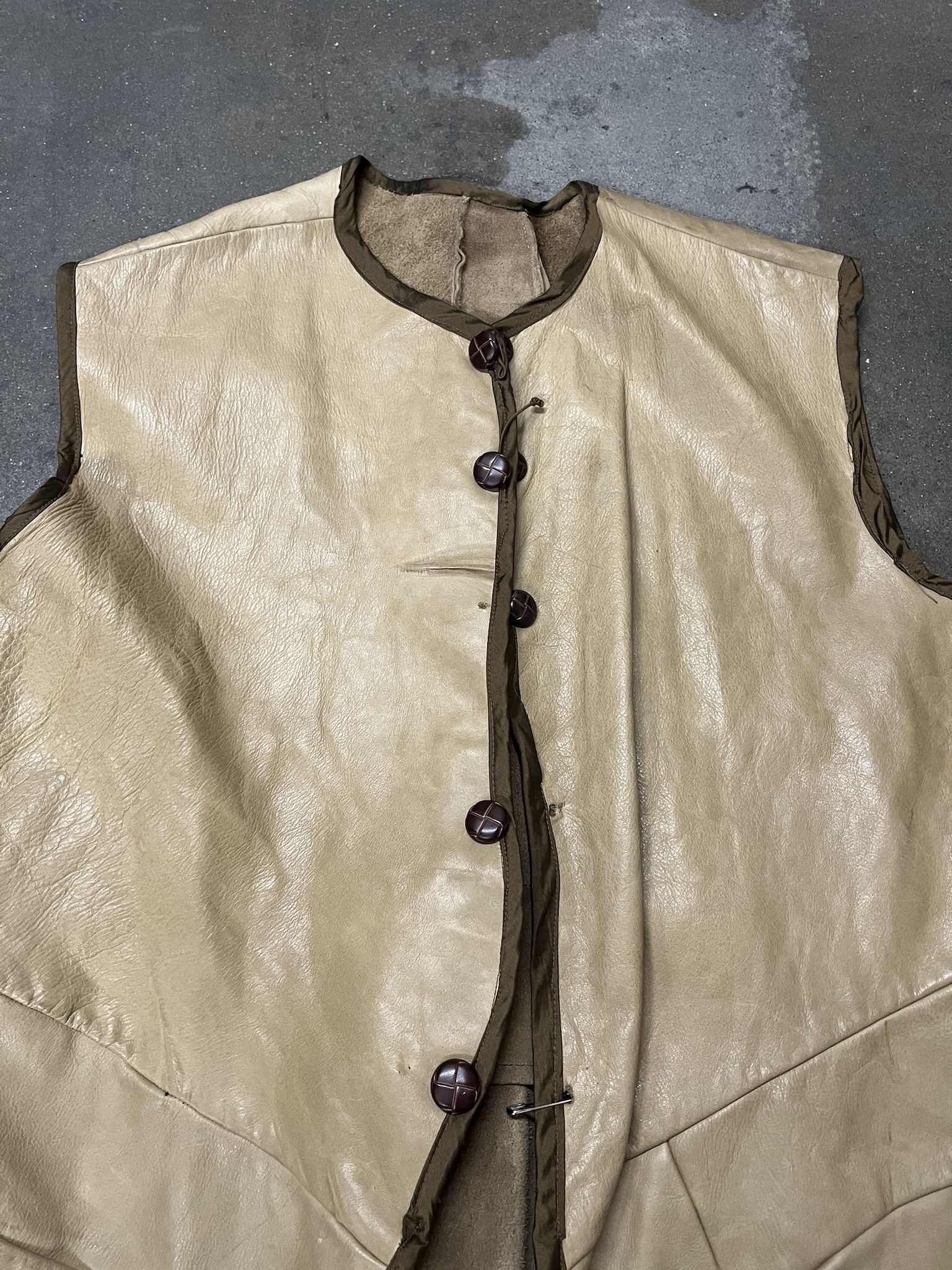 Leather × Vintage Vintage 1940s//1950s Hand Made Leather Vest Size M Size US M / EU 48-50 / 2 - 2 Thumbnail