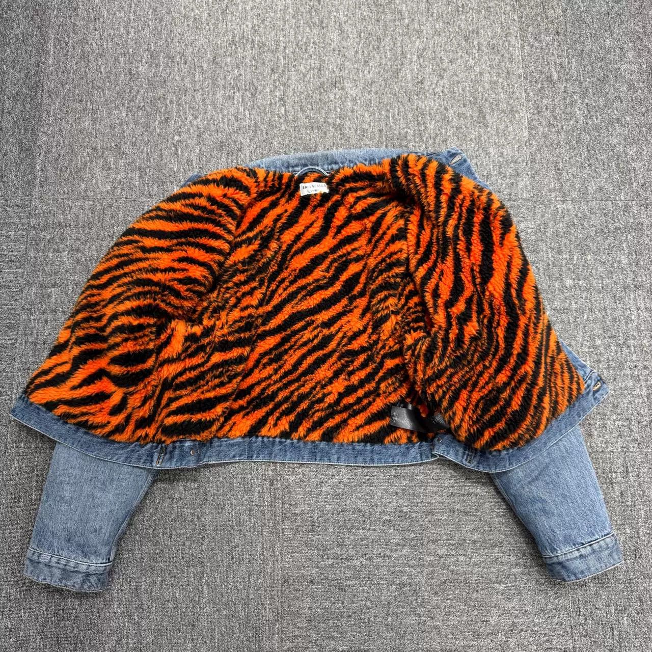 Balenciaga Balenciaga Leopard Print Lining Denim Jacket Size US M / EU 48-50 / 2 - 2 Thumbnail