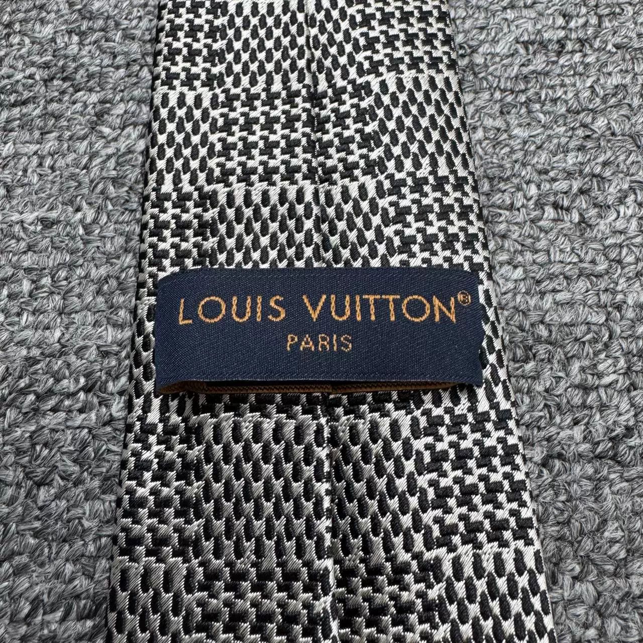 Louis Vuitton Louis Vuitton Pharrell Damier Tie Size ONE SIZE - 3 Thumbnail
