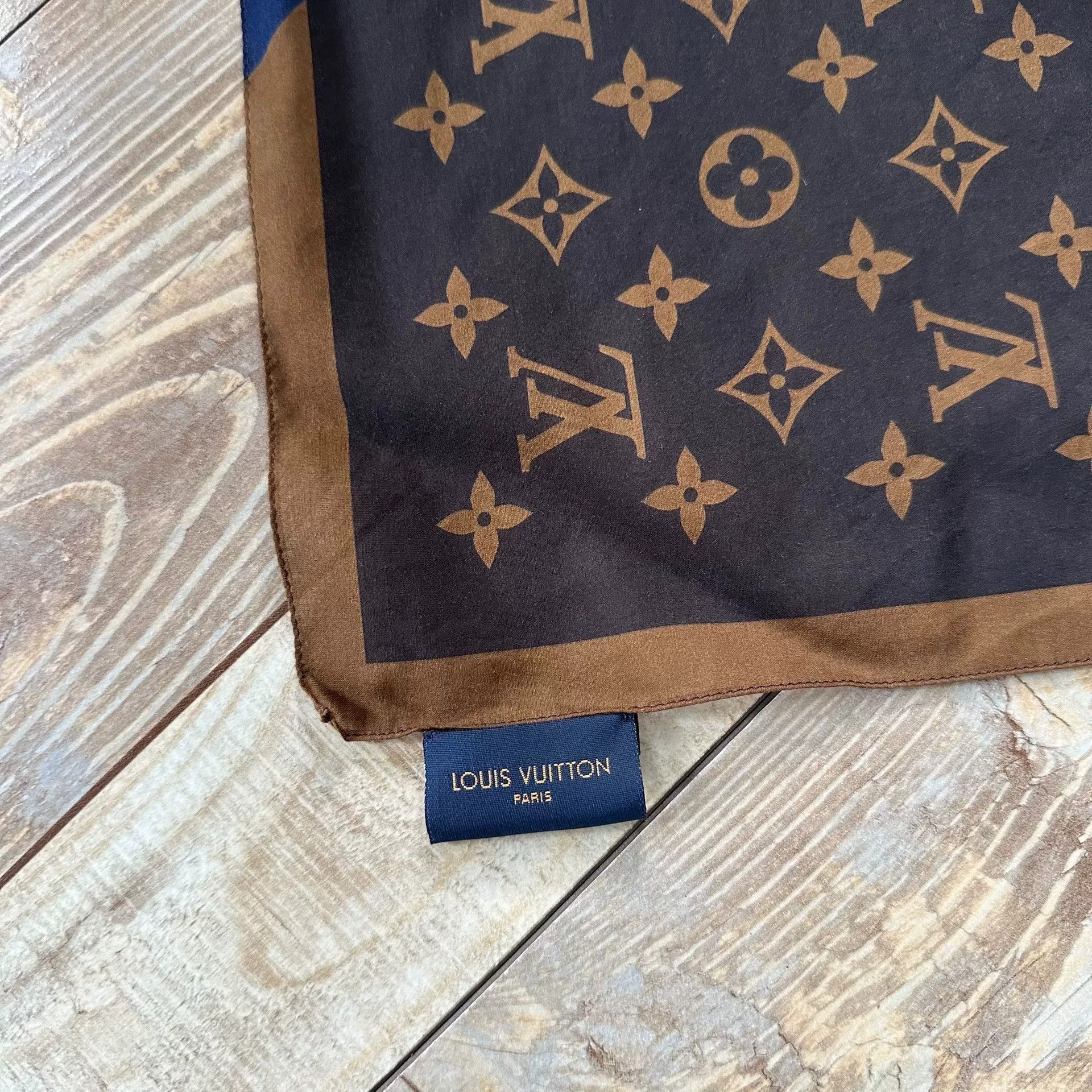 Louis Vuitton Louis Vuitton Virgil Slogan Triple Mask Scarf Size ONE SIZE - 8 Thumbnail