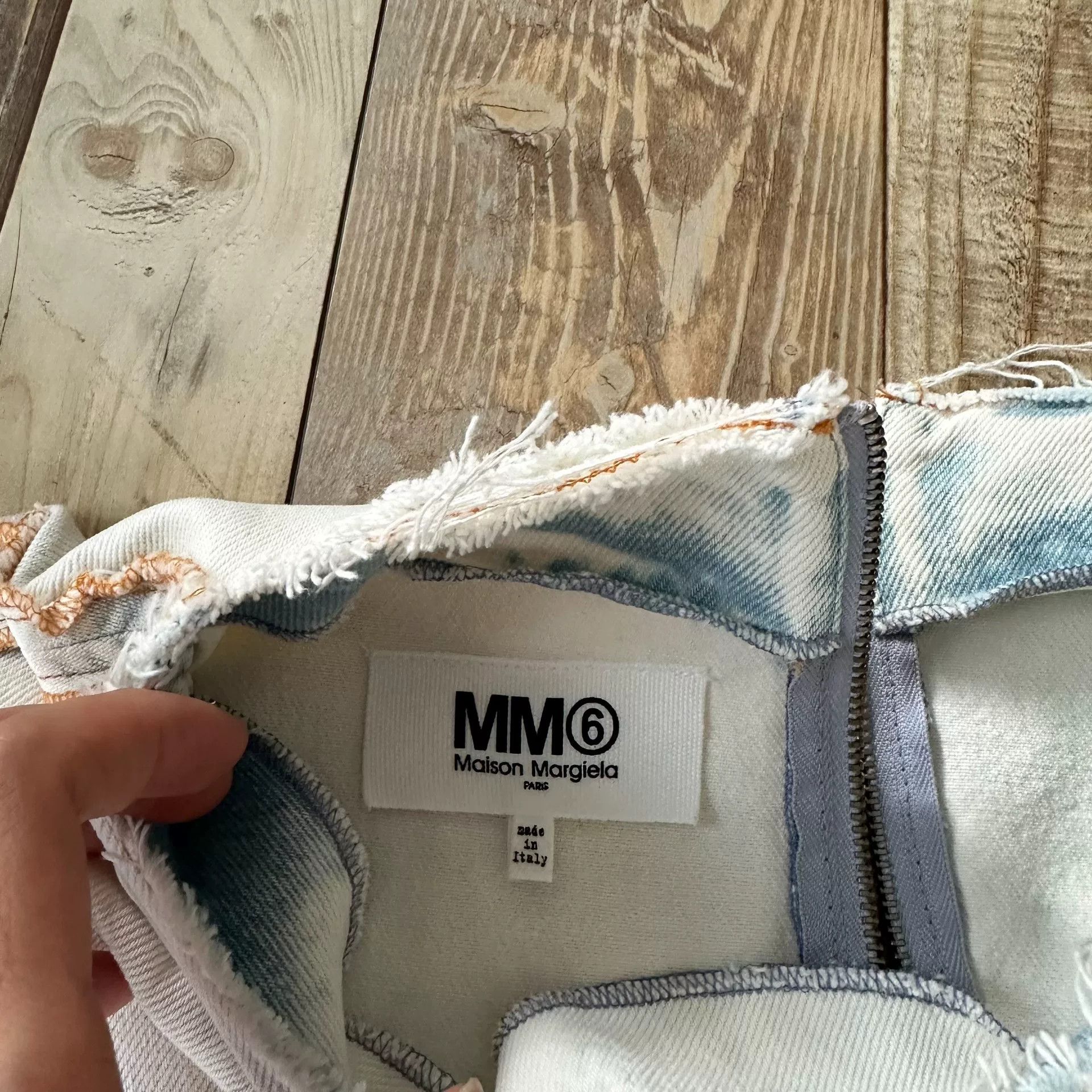 MM6 Maison Margiela MM6 Distressed Denim Mid-Length Top Size XS / US 0-2 / IT 36-38 - 4 Thumbnail