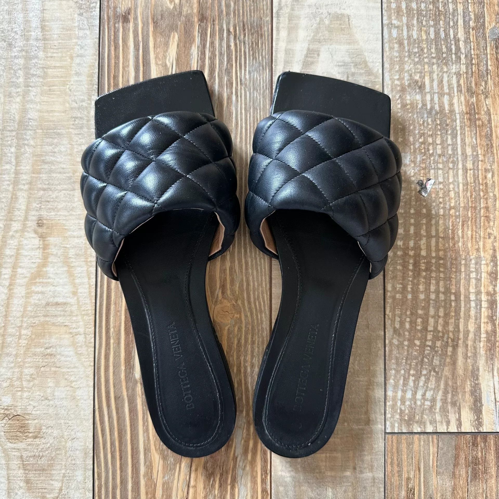 Bottega Veneta Bottega Veneta Quilted Leather Slippers Size US 7 / IT 37 - 2 Thumbnail