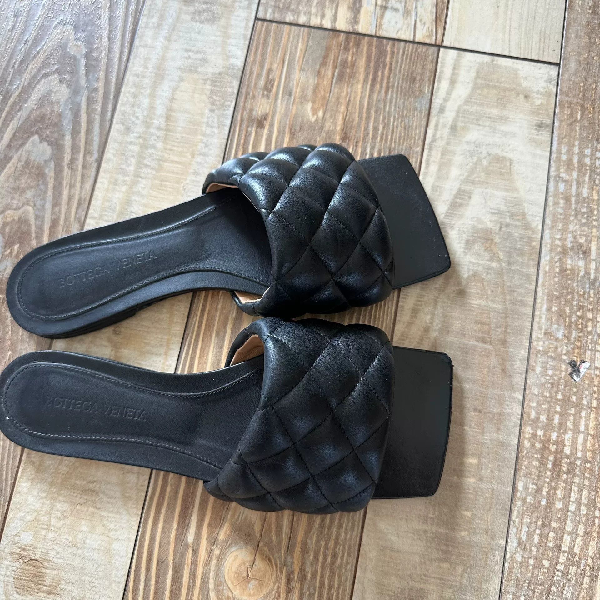 Bottega Veneta Bottega Veneta Quilted Leather Slippers Size US 7 / IT 37 - 7 Thumbnail