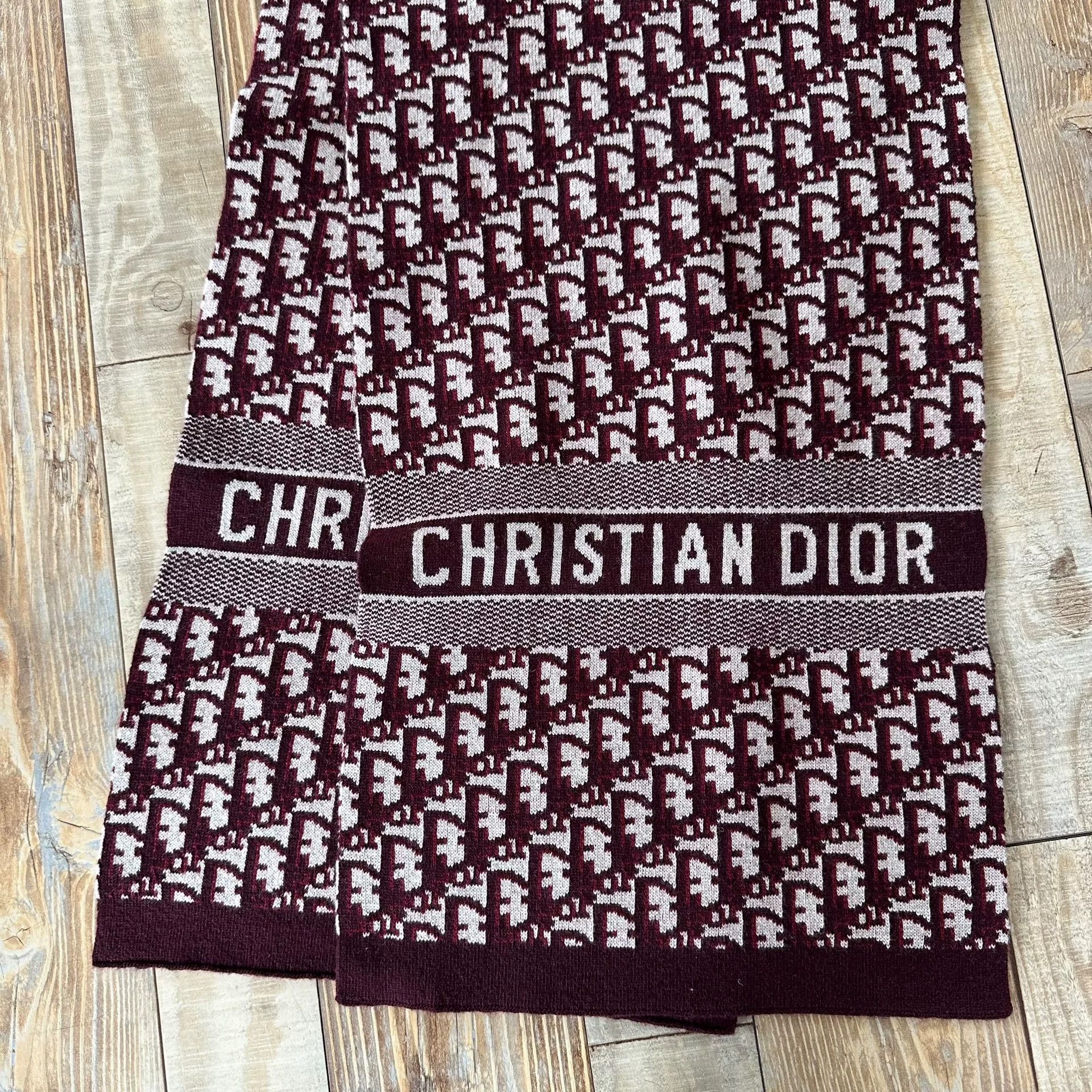 Dior Dior Red Knitted Cashmere Scarf Size ONE SIZE - 3 Thumbnail