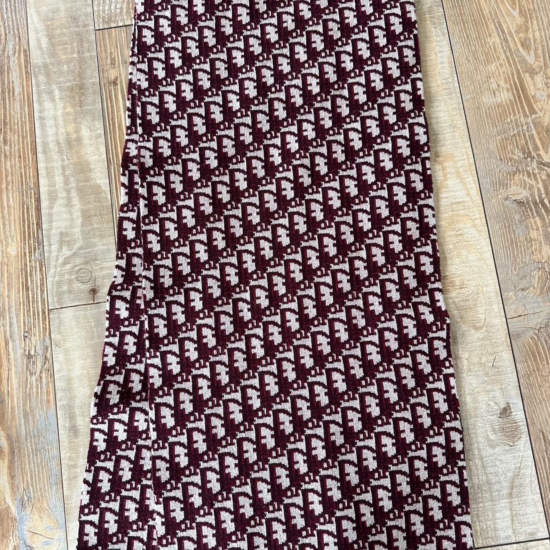 Dior Dior Red Knitted Cashmere Scarf Size ONE SIZE - 4 Thumbnail