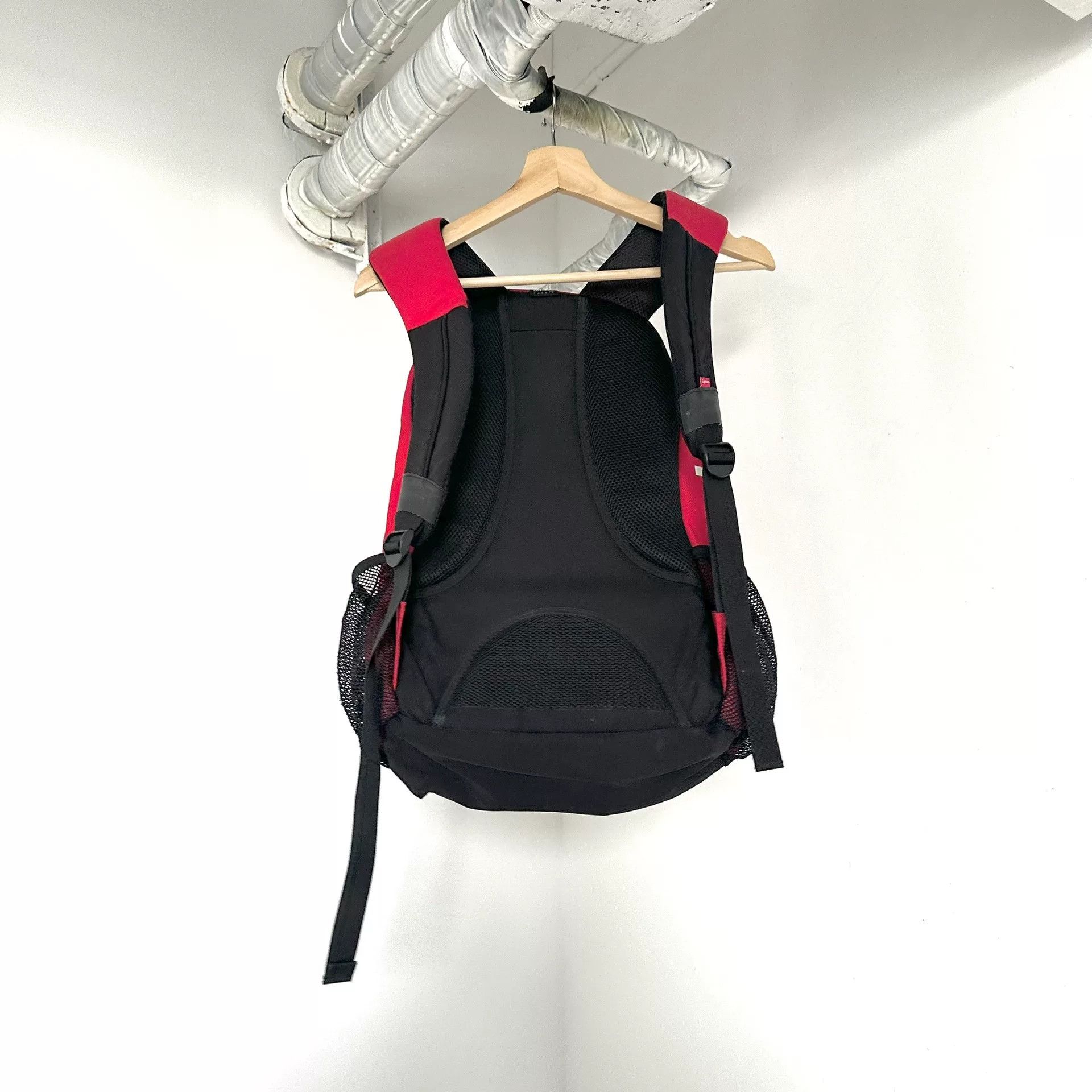 Supreme Supreme Red Logo Sports Backpack Size ONE SIZE - 2 Thumbnail
