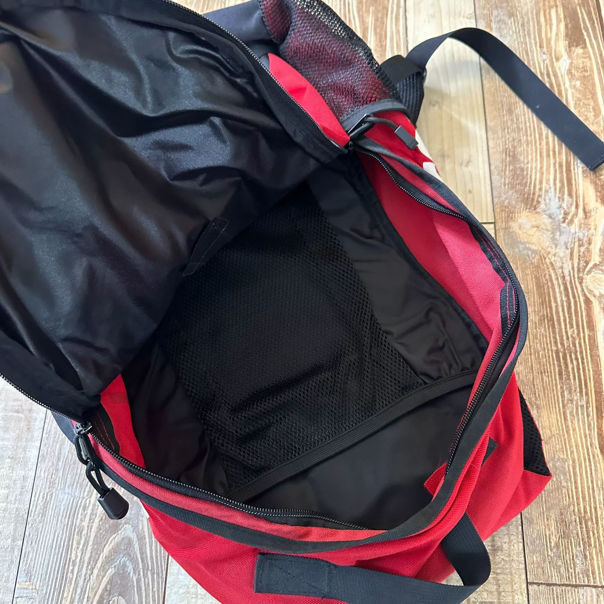 Supreme Supreme Red Logo Sports Backpack Size ONE SIZE - 6 Thumbnail