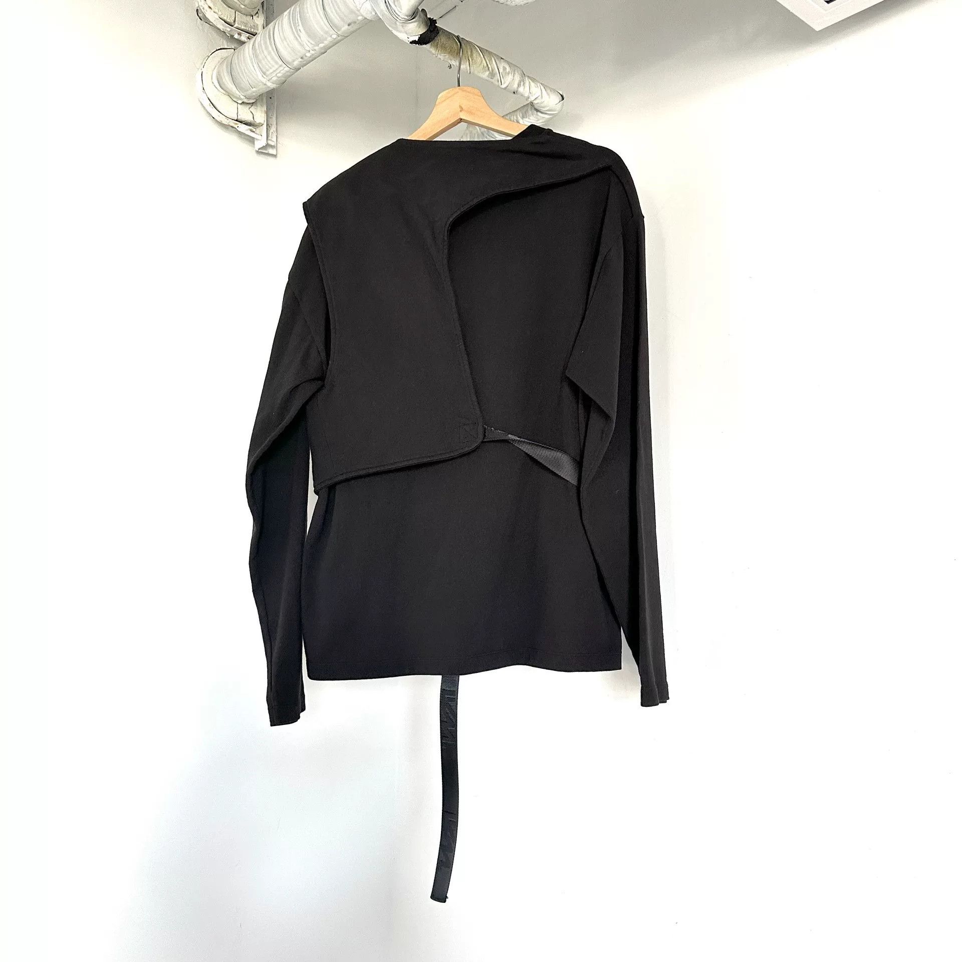Louis Vuitton Louis Vuitton Tactical Vest Sweatshirt Size US M / EU 48-50 / 2 - 2 Thumbnail