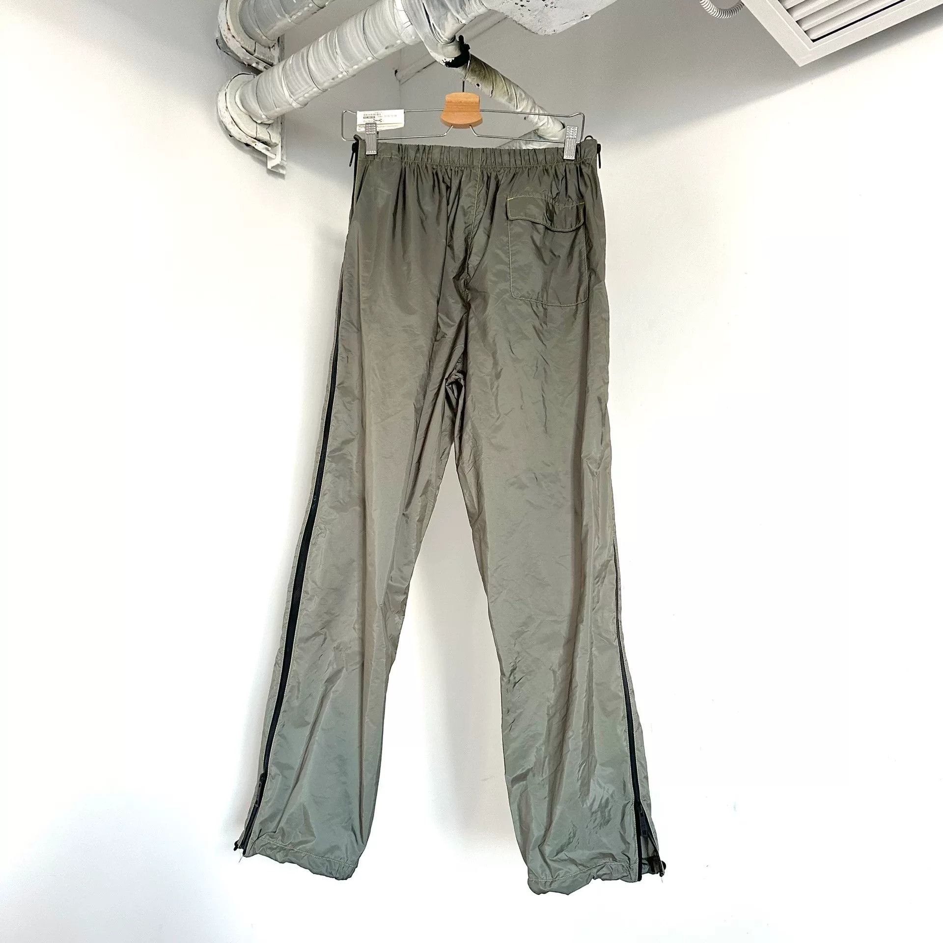 Prada Prada 24SS Re-Nylon Tech Fabric Pants Size US 34 / EU 50 - 2 Thumbnail