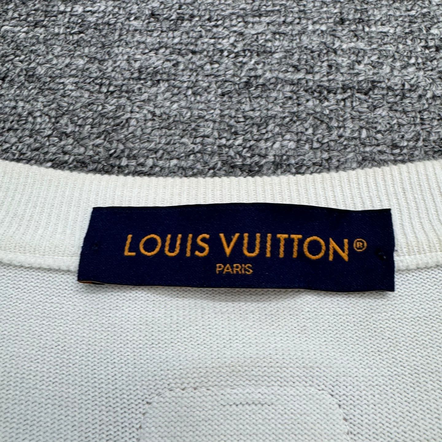 Louis Vuitton Louis Vuitton LV Leather Label Knit T-Shirt Size US L / EU 52-54 / 3 - 2 Thumbnail