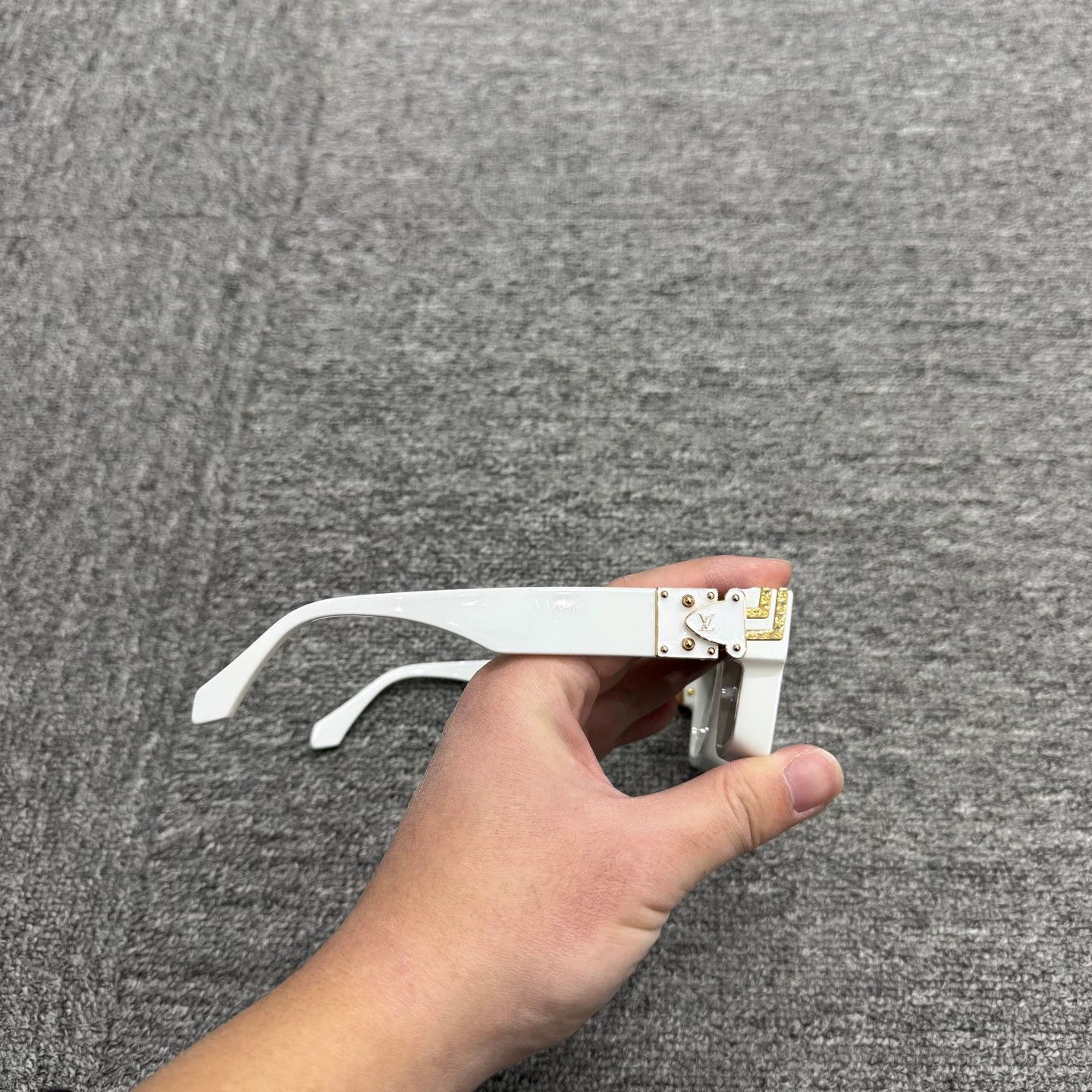 Louis Vuitton Louis Vuitton Millionaire Sunglasses Size ONE SIZE - 3 Thumbnail